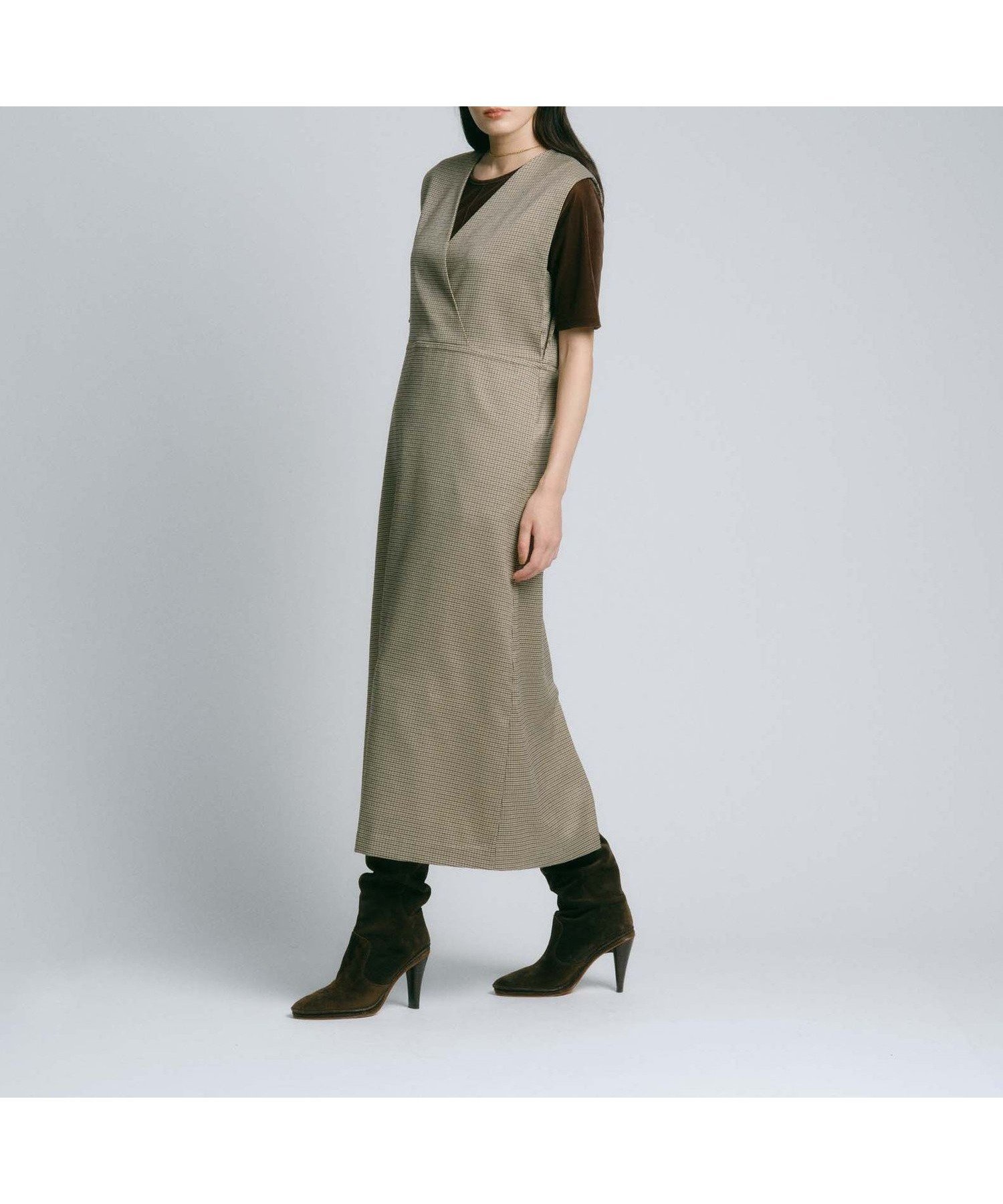 【ビアンカ/BIANCA】の【BAILA12月号掲載】【2WAY着回し】千鳥格子ナローワンピース インテリア・キッズ・メンズ・レディースファッション・服の通販 founy(ファニー) 　雑誌掲載アイテム　Magazine Picks & Fashion Features　ファッション雑誌　Fashion Magazines　バイラ　BAILA　ファッション　Fashion　レディースファッション　Fashion for Women　ワンピース　Dresses　インナー　Innerwear　春　Spring　秋　Autumn　カシュクール　Wrap Design　カットソー　Cut and Sewn Top　12月号　December Issue　雑誌　Magazine, Fashion Magazine　タートル　Turtleneck, Turtle Collar　ファブリック　Fabric, Textile　フォルム　Silhouette, Form　ブラウジング　Blouson Silhouette, Cinched Waist　ラウンド　Round, Round Neck　ロング　Long, Long-Length　冬　Winter / This Winter　おすすめ　Recommended / Our Picks　エレガント 上品　Elegant　ベージュ|ID: prp329100004807038 ipo3291000000034882298