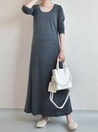 【スレンダー/SLENDER】のラウンドネックマキシワンピース チャコール|ID: prp329100004807065 ipo3291000000035145339