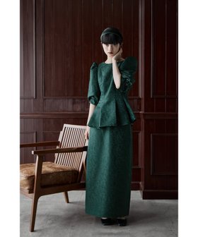 【ビーフラット/bflat】のフラワージャガードセットアップドレスペプラムブラウス Iラインスカート 人気、トレンドファッション・服の通販 founy(ファニー) ファッション Fashion レディースファッション Fashion for Women セットアップ Matching Sets スカート・ミニ/ミディ/マキシ Skirts / Mini, Midi & Maxi Skirts クラシカル Classical, Vintage-Inspired ストレート Straight, Straight Cut セットアップ Set-Up, Coordinated Outfit トレンド Trend, Trending Now バランス Balance, Style Balance フィット Fit, Slim Fit フレア Flare, Flared ペプラム Peplum, Flared Hem ポケット Pocket, Pocket Detail レース Lace, Lace Fabric 二次会 After Party |ID:prp329100004807103