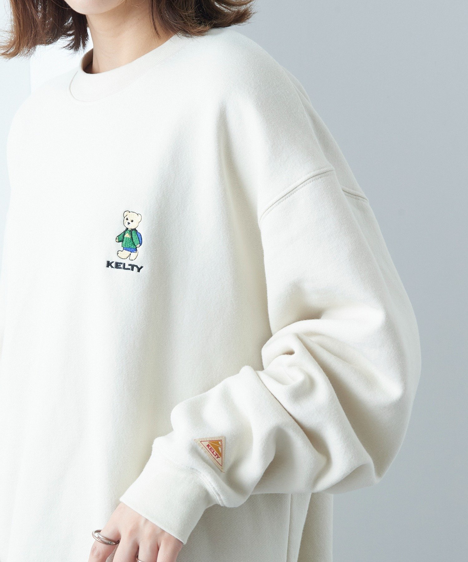 【セットアップセブン/SETUP7】のKELTY/≪限定別注≫ 刺繍 裏起毛スウェット インテリア・キッズ・メンズ・レディースファッション・服の通販 founy(ファニー) ファッション Fashion レディースファッション Fashion for Women トップス・カットソー Cut & Sew Tops レディースパーカー・カジュアルフーディー Casual Hoodies & Sweatshirts スウェット・クルーネックトップス Sweatshirts & Crewnecks / Relaxed Fit Sweat Tops アウトドア Outdoor Clothing カーゴパンツ Cargo Pants, Utility Pants キャップ Cap, Baseball Cap コンパクト Compact, Small Size スウェット / スエット Sweatshirt, Sweatwear スニーカー Sneakers, Trainers タートルネック Turtleneck, High Neck チュニック Tunic, Long Top デニム Denim, Jeans Material トレンド Trend, Trending Now フェミニン Feminine, Girly フレーム Frame, Outline 別注 Limited Edition, Custom Order ルーズ Loose, Oversized ロング Long, Long-Length 再入荷 Restock / Back in Stock おすすめ Recommended / Our Picks ギフト プレゼント Gift / Present WHT|ID: prp329100004807113 ipo3291000000034882882