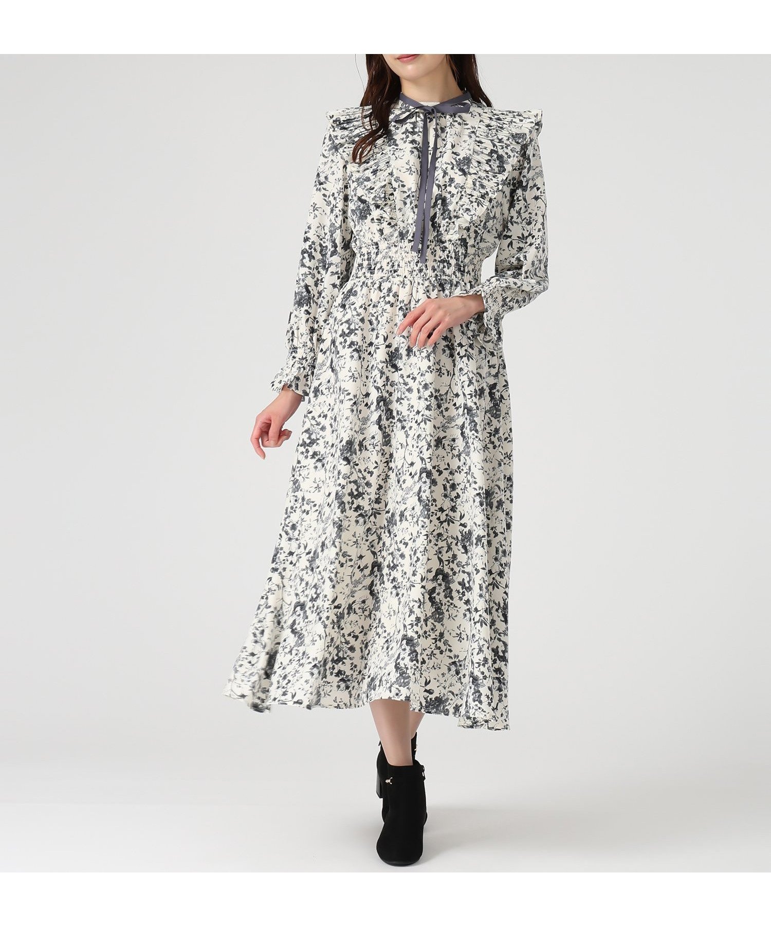 【ミッシュマッシュ/MISCH MASCH】のMM547409 プリーツフリルフラワーワンピース インテリア・キッズ・メンズ・レディースファッション・服の通販 founy(ファニー) ファッション Fashion レディースファッション Fashion for Women ワンピース Dresses クラシカル Classical, Vintage-Inspired シャーリング Shirring, Ruched ショルダー Shoulder, Shoulder Strap フラワー Flower, Floral フリル Frill, Ruffle プリーツ Pleats, Pleated アイボリー|ID: prp329100004807146 ipo3291000000034883221