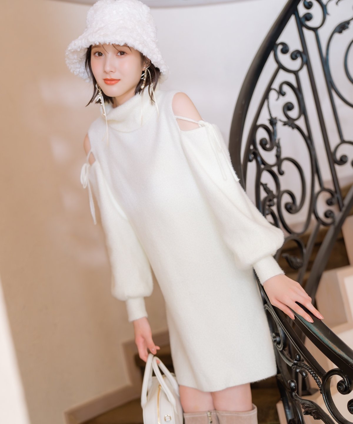 【ウィルセレクション/WILLSELECTION】のオープンショルダーラメフェザーニットワンピース インテリア・キッズ・メンズ・レディースファッション・服の通販 founy(ファニー) ファッション Fashion レディースファッション Fashion for Women ワンピース Dresses ニットワンピース Knit Dresses ショルダー Shoulder, Shoulder Strap スウィート Sweet, Cute Style フェザー Feather, Feather Detail ブルゾン Blouson, Bomber Jacket ラベンダー Lavender リボン Ribbon, Bow オフ|ID: prp329100004807189 ipo3291000000034883661