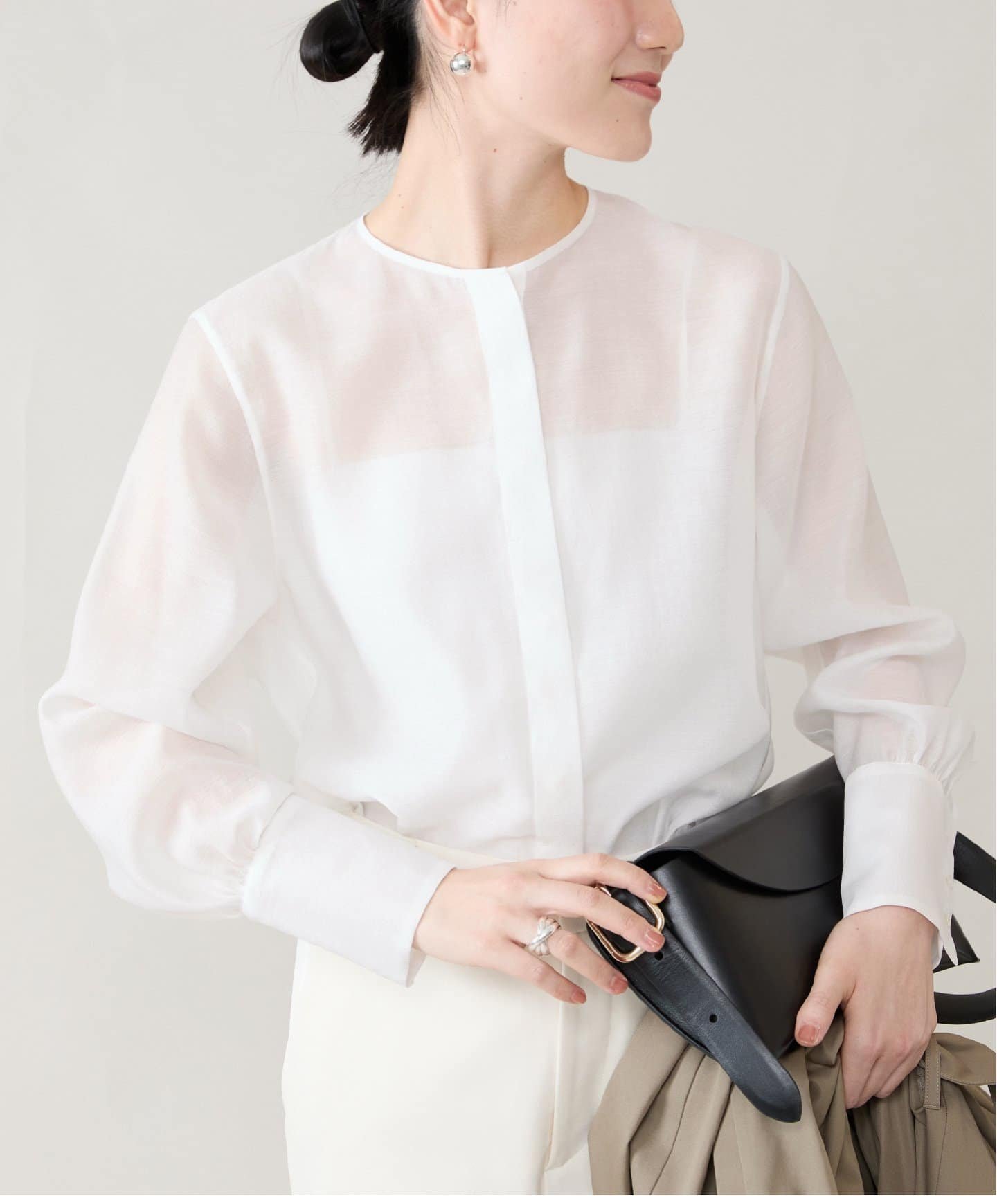 【ヴェルメイユ パー イエナ/VERMEIL par iena】の《WEB限定/追加3》シアーブラウス 人気、トレンドファッション・服の通販 founy(ファニー) ファッション Fashion レディースファッション Fashion for Women トップス・カットソー Cut & Sew Tops シャツ・ブラウス・オフィスカジュアル Elegant Blouses & Button-Ups 2025年 2025 2025-2026秋冬・A/W Autumn/Winter 2025–26 AW25–26 カフス Cuff Design シアー Sheer, See-Through スポーティ Sporty, Casual Athletic スラックス Slacks, Dress Pants エレガント 上品 Elegant other-1|ID: prp329100004807194 ipo3291000000034883707