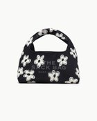 【マーク ジェイコブス/MARC JACOBS】のTHE DAISY LEATHER SACK BAG/ザ デイジー レザー サック バッグ 人気、トレンドファッション・服の通販 founy(ファニー) ファッション Fashion レディースファッション Fashion for Women バッグ Bags クール Cool, Chic シンプル Simple, Minimal フェミニン Feminine, Girly ポーチ Pouch, Small Case thumbnail BLACK|ID: prp329100004807242 ipo3291000000034884131