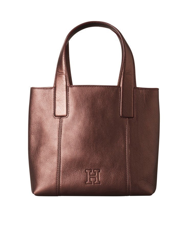 【ヒロフ/HIROFU】の【ヴィータ】レザートートバッグ S 本革(商品番号 P25-20310) インテリア・キッズ・メンズ・レディースファッション・服の通販 founy(ファニー) ファッション Fashion レディースファッション Fashion for Women バッグ Bags イタリア Italy シンプル Simple, Minimal ジュエリー Jewelry, Accessories パッチ Patch, Appliqué フォーマル Formal, Dressy フラップ Flap, Flap Pocket ベーシック Basic, Essential ポケット Pocket, Pocket Detail マグネット Magnet, Magnetic Closure メタル Metal, Metal Parts おすすめ Recommended / Our Picks エレガント 上品 Elegant ブロンズウッド|ID: prp329100004807245 ipo3291000000034884148