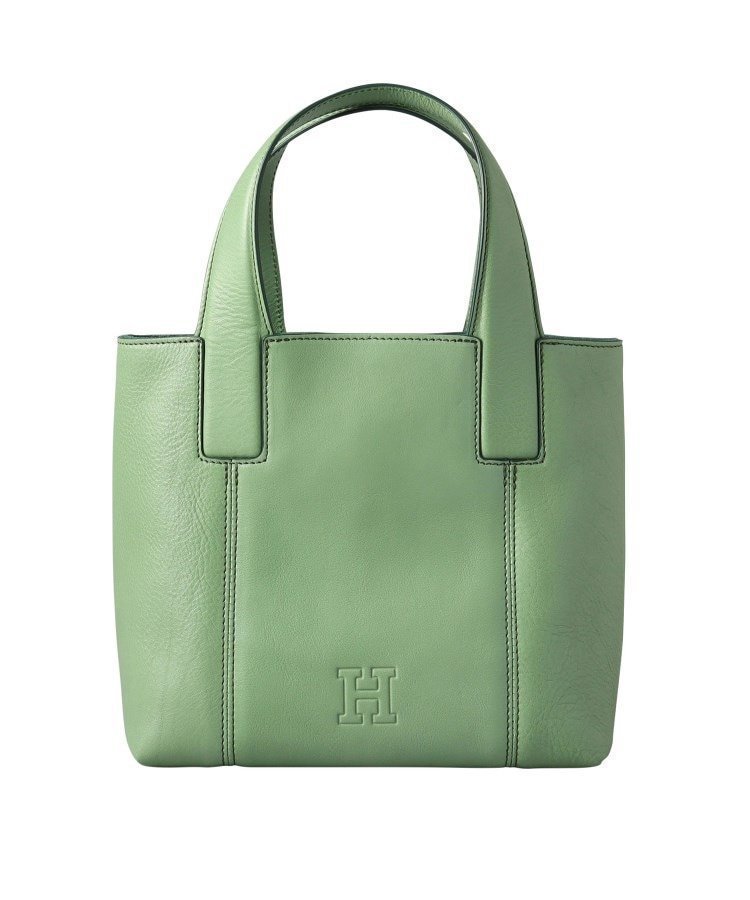 【ヒロフ/HIROFU】の【ヴィータ】レザートートバッグ S 本革(商品番号 P25-20310) インテリア・キッズ・メンズ・レディースファッション・服の通販 founy(ファニー) ファッション Fashion レディースファッション Fashion for Women バッグ Bags イタリア Italy シンプル Simple, Minimal ジュエリー Jewelry, Accessories パッチ Patch, Appliqué フォーマル Formal, Dressy フラップ Flap, Flap Pocket ベーシック Basic, Essential ポケット Pocket, Pocket Detail マグネット Magnet, Magnetic Closure メタル Metal, Metal Parts おすすめ Recommended / Our Picks エレガント 上品 Elegant メンソール|ID: prp329100004807245 ipo3291000000034884156