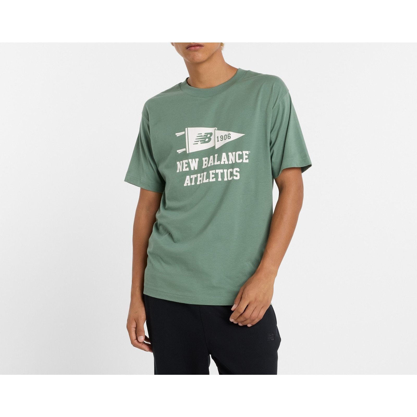 【ニューバランス/new balance】のVarsity ペナントショートスリーブTシャツ インテリア・キッズ・メンズ・レディースファッション・服の通販 founy(ファニー) ファッション Fashion レディースファッション Fashion for Women トップス・カットソー Cut & Sew Tops シャツ・ブラウス・オフィスカジュアル Elegant Blouses & Button-Ups ロングTシャツ・Tシャツ Longline T-Shirts & Tees ショート Short, Short Length スリーブ Sleeve, Long Sleeve / Short Sleeve バランス Balance, Style Balance DKJダークジュ二パー|ID: prp329100004807260 ipo3291000000034884240