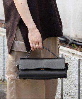 【スローブ イエナ/SLOBE IENA】のLORISTELLA/ロリステッラ ワンハンドルバッグ LISA 人気、トレンドファッション・服の通販 founy(ファニー) ファッション Fashion レディースファッション Fashion for Women イタリア Italy スタイリッシュ Stylish, Fashionable スマート Smart, Elegant パターン Pattern, Design Print ファブリック Fabric, Textile フェミニン Feminine, Girly フォルム Silhouette, Form フラップ Flap, Flap Pocket ベーシック Basic, Essential モダン Modern, Contemporary エレガント 上品 Elegant 人気 Popular, Best Seller |ID:prp329100004807285