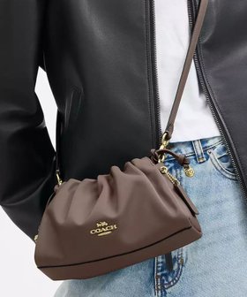 【コーチ/COACH】の【公式】フェイ ショルダー バッグ・ルーシング 人気、トレンドファッション・服の通販 founy(ファニー) ファッション Fashion レディースファッション Fashion for Women シューズ Shoes, Footwear ショルダー Shoulder, Shoulder Strap ドローストリング Drawstring, Pull Cord マグネット Magnet, Magnetic Closure ラップ Wrap, Wrap Design 財布 Wallet, Purse |ID:prp329100004807288