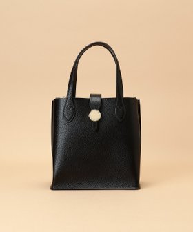 【サマンサタバサ/SamanTha Thavasa】のサークルモチーフスクエアレザートートバッグ 小サイズ 人気、トレンドファッション・服の通販 founy(ファニー) ファッション Fashion レディースファッション Fashion for Women バッグ Bags シェイプ Shape, Slim Fit ショルダー Shoulder, Shoulder Strap シンプル Simple, Minimal スクエア Square, Square Shape 財布 Wallet, Purse フィット Fit, Slim Fit フォルム Silhouette, Form ポケット Pocket, Pocket Detail おすすめ Recommended / Our Picks エレガント 上品 Elegant ビジネス 仕事 通勤 Business / Work / Commuting |ID:prp329100004807927