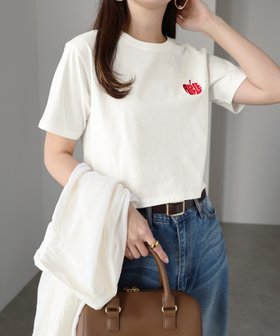 【アンドミー/andme】のフルーツ エンブロイダリー ロゴ刺繍 ショート丈 半袖 Tシャツ 人気、トレンドファッション・服の通販 founy(ファニー) ファッション Fashion レディースファッション Fashion for Women トップス・カットソー Cut & Sew Tops シャツ・ブラウス・オフィスカジュアル Elegant Blouses & Button-Ups ロングTシャツ・Tシャツ Longline T-Shirts & Tees エンブロイダリー Embroidery Design コンパクト Compact, Small Size サロペット Overalls, Salopette ショート Short, Short Length バランス Balance, Style Balance ボトム Bottoms, Lower Wear 半袖 Short Sleeve, Half Sleeve ワンポイント One Point, Statement Accent おすすめ Recommended / Our Picks |ID:prp329100004807964