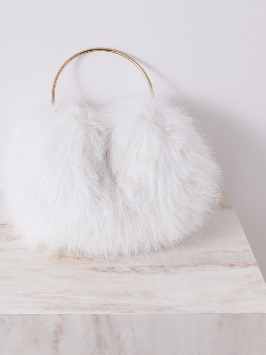 【セルフォード/CELFORD】のフェイクファーメタルハンドルラウンドバッグ インテリア・キッズ・メンズ・レディースファッション・服の通販 founy(ファニー) 　ファッション　Fashion　レディースファッション　Fashion for Women　バッグ　Bags　スマート　Smart, Elegant　フェイクファー　Faux Fur, Imitation Fur　マグネット　Magnet, Magnetic Closure　メタル　Metal, Metal Parts　ラグジュアリー　Luxury, Elegant　A/W・秋冬　Autumn/Winter　IVR[003]|ID: prp329100004807989 ipo3291000000034890325