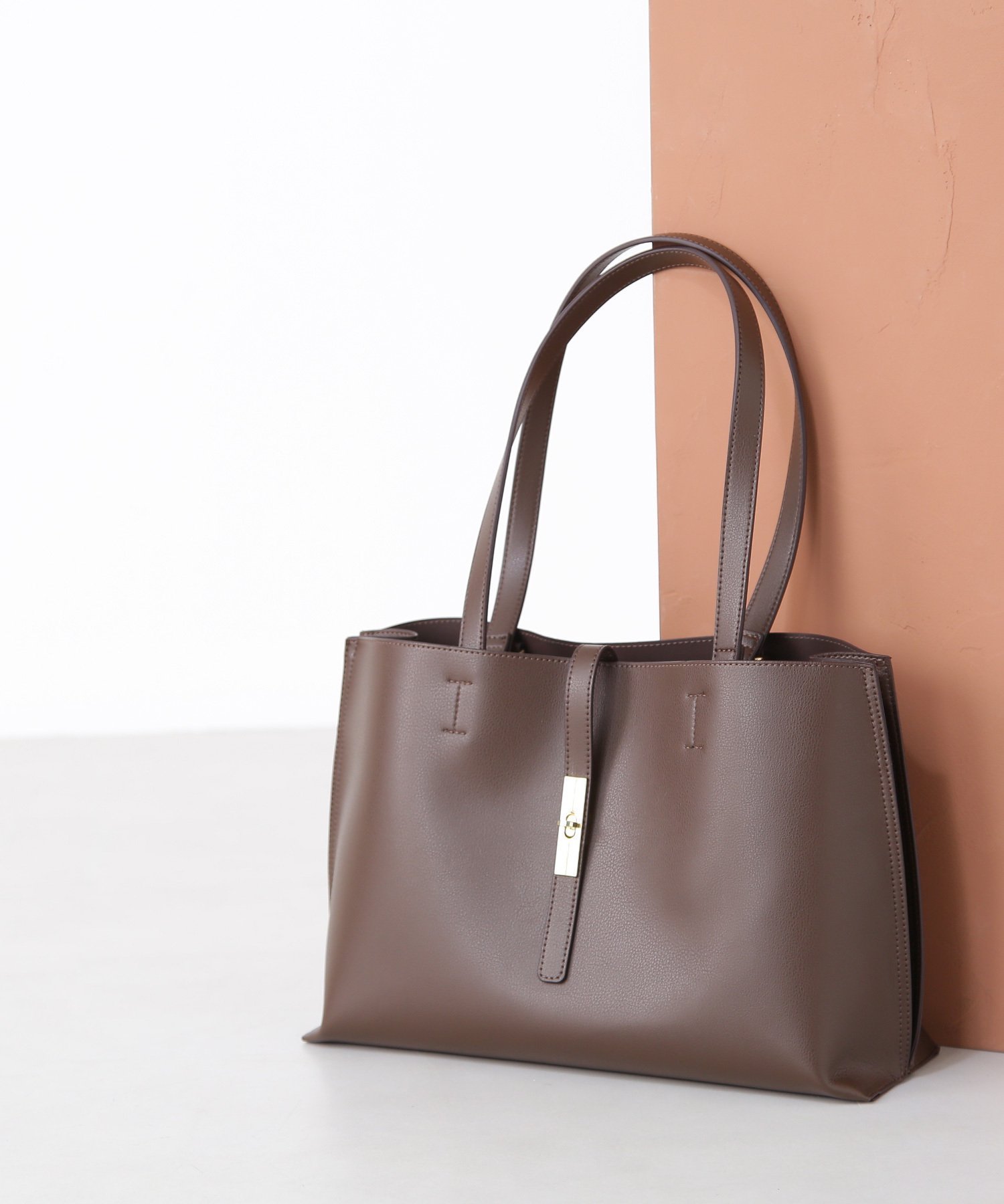 【ナチュラル ビューティー ベーシック/NATURAL BEAUTY BASIC】のエブリデイラージトートバッグ 人気、トレンドファッション・服の通販 founy(ファニー) ファッション Fashion レディースファッション Fashion for Women バッグ Bags おすすめ Recommended / Our Picks ショルダー Shoulder, Shoulder Strap フェイクレザー Faux Leather, PU Leather フェイス Face, Facial Design メタル Metal, Metal Parts 軽量 Lightweight, Ultra Light ビジネス 仕事 通勤 Business / Work / Commuting other-1|ID: prp329100004808001 ipo3291000000034890406