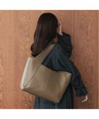 【ロウェル シングス/LOWELL Things】の【kariさんコラボ】ポーチ付き多機能オープントート/A4/通勤/16インチPC 人気、トレンドファッション・服の通販 founy(ファニー) ファッション Fashion レディースファッション Fashion for Women バッグ Bags ポーチ&ミニバッグ Pouches & Mini Bags クッション Cushion, Throw Pillow コラボ Collaboration, Collab スマホ Smartphone, Mobile Device 人気 Popular, Best Seller ベーシック Basic, Essential ポケット Pocket, Pocket Detail ポーチ Pouch, Small Case マグネット Magnet, Magnetic Closure エレガント 上品 Elegant ビジネス 仕事 通勤 Business / Work / Commuting thumbnail グレージュ|ID: prp329100004808013 ipo3291000000034890499