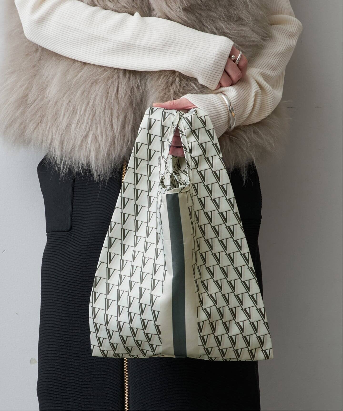 【ヴェルメイユ パー イエナ/VERMEIL par iena】の《追加6》VERMEIL モノグラムエコバッグmini 人気、トレンドファッション・服の通販 founy(ファニー) ファッション Fashion レディースファッション Fashion for Women 2025年 2025 2025-2026秋冬・A/W Autumn/Winter 2025–26 AW25–26 コンパクト Compact, Small Size スマート Smart, Elegant プリント Print, Printed Pattern ポケット Pocket, Pocket Detail 財布 Wallet, Purse other-1|ID: prp329100004808024 ipo3291000000034890633