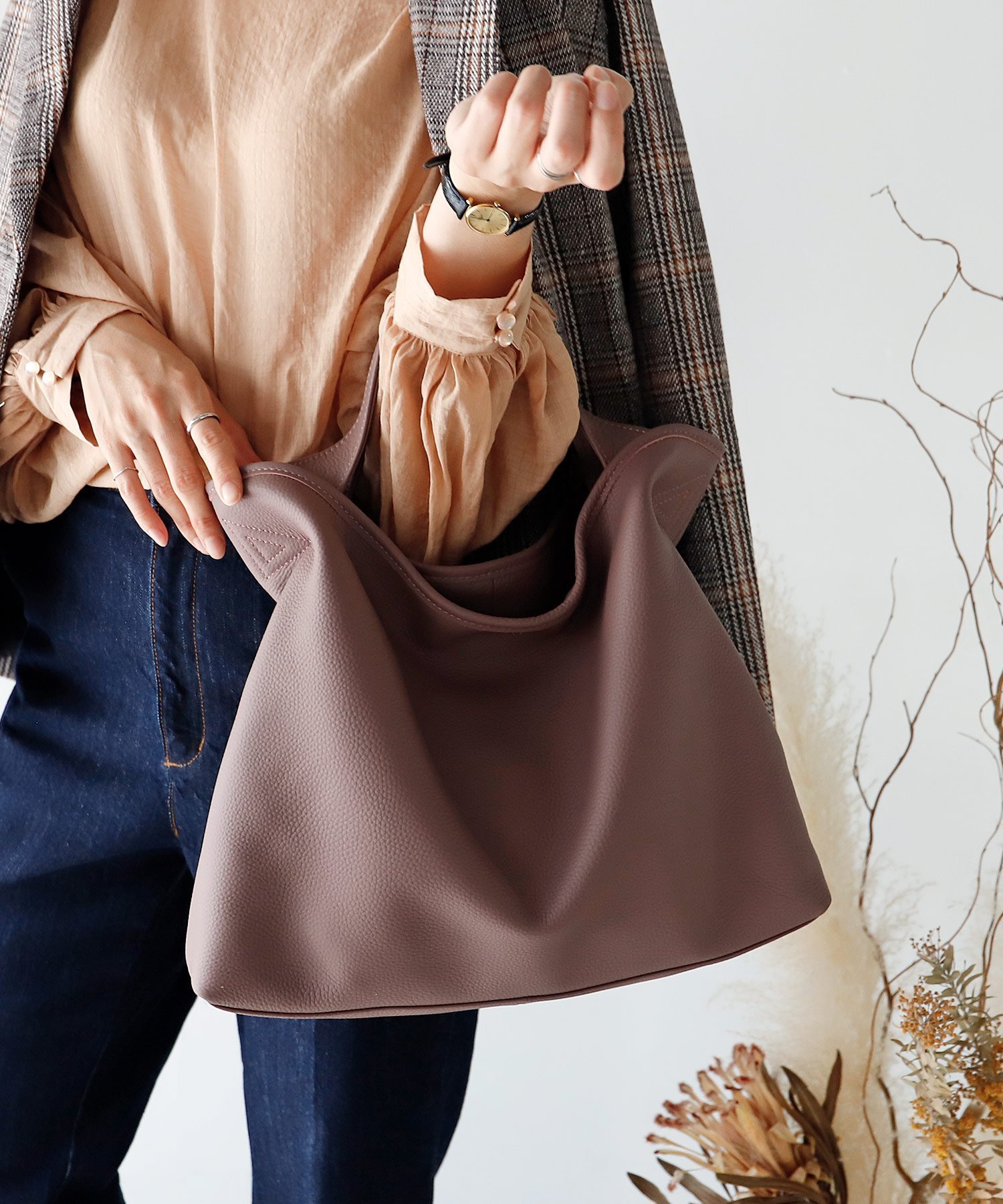 【ヴィータフェリーチェ/VitaFelice】の本革2wayスクエアトートバッグ レディース レザーバッグ 通勤バッグ インテリア・キッズ・メンズ・レディースファッション・服の通販 founy(ファニー) ファッション Fashion レディースファッション Fashion for Women バッグ Bags ショルダー Shoulder, Shoulder Strap フォルム Silhouette, Form エレガント 上品 Elegant ビジネス 仕事 通勤 Business / Work / Commuting オールドプラム|ID: prp329100004808034 ipo3291000000034890715