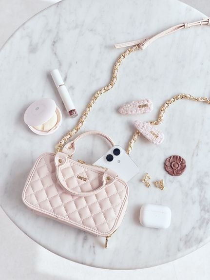 【ファーファー/FURFUR】の【オフィシャルサイト限定カラー】キルティングフォンホルダー インテリア・キッズ・メンズ・レディースファッション・服の通販 founy(ファニー) 　ファッション　Fashion　レディースファッション　Fashion for Women　キルティング　Quilted, Quilting　スマート　Smart, Elegant　プレート　Plate, Dish　ポケット　Pocket, Pocket Detail　リップ　Lip, Lip Motif　財布　Wallet, Purse　PNK[066]|ID: prp329100004808046 ipo3291000000034890782