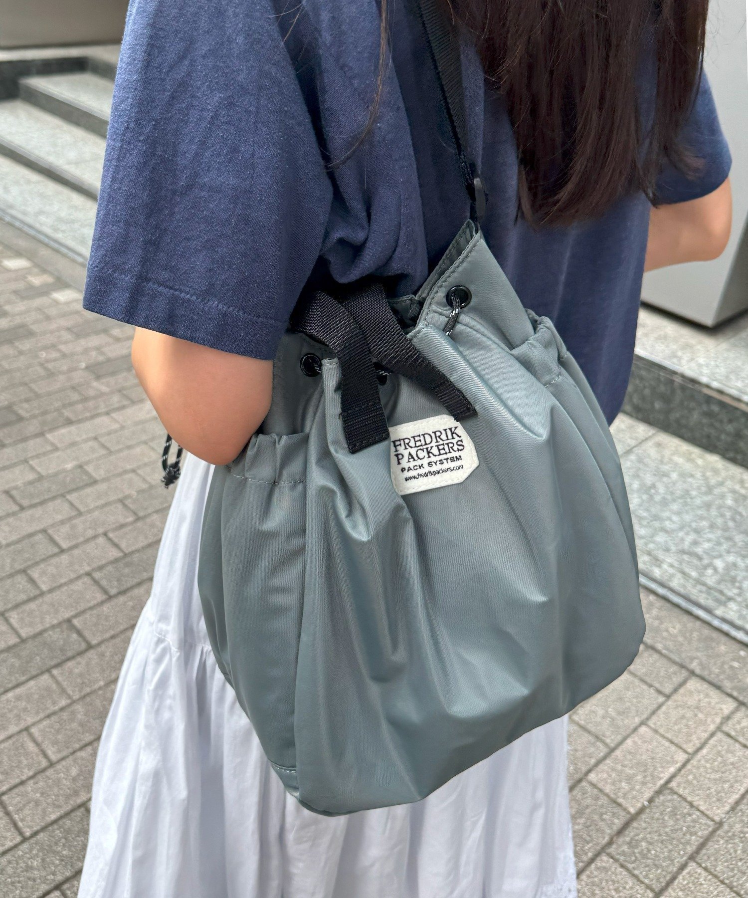 【セットアップセブン/SETUP7】のFREDRIK PACKERS/【別注】SATIN PUFF BLOOM SHOULDER ショルダーバッグ インテリア・キッズ・メンズ・レディースファッション・服の通販 founy(ファニー) ファッション Fashion レディースファッション Fashion for Women バッグ Bags クッション Cushion, Throw Pillow クラシカル Classical, Vintage-Inspired コンパクト Compact, Small Size 巾着 Drawstring Bag, Kinchaku サテン Satin, Glossy Fabric シンプル Simple, Minimal スラックス Slacks, Dress Pants デニム Denim, Jeans Material 人気 Popular, Best Seller プリーツ Pleats, Pleated ポケット Pocket, Pocket Detail 別注 Limited Edition, Custom Order モダン Modern, Contemporary ワイド Wide, Wide Fit 再入荷 Restock / Back in Stock GRY|ID: prp329100004808060 ipo3291000000034890864