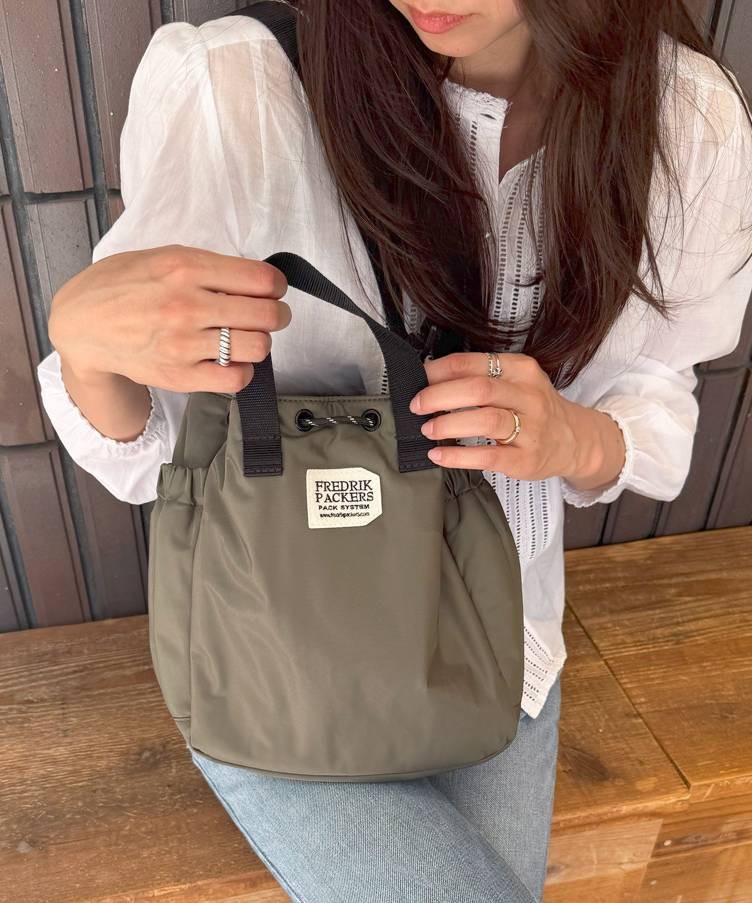 【セットアップセブン/SETUP7】のFREDRIK PACKERS/【別注】SATIN PUFF BLOOM SHOULDER ショルダーバッグ インテリア・キッズ・メンズ・レディースファッション・服の通販 founy(ファニー) ファッション Fashion レディースファッション Fashion for Women バッグ Bags クッション Cushion, Throw Pillow クラシカル Classical, Vintage-Inspired コンパクト Compact, Small Size 巾着 Drawstring Bag, Kinchaku サテン Satin, Glossy Fabric シンプル Simple, Minimal スラックス Slacks, Dress Pants デニム Denim, Jeans Material 人気 Popular, Best Seller プリーツ Pleats, Pleated ポケット Pocket, Pocket Detail 別注 Limited Edition, Custom Order モダン Modern, Contemporary ワイド Wide, Wide Fit 再入荷 Restock / Back in Stock OLV|ID: prp329100004808060 ipo3291000000034890866