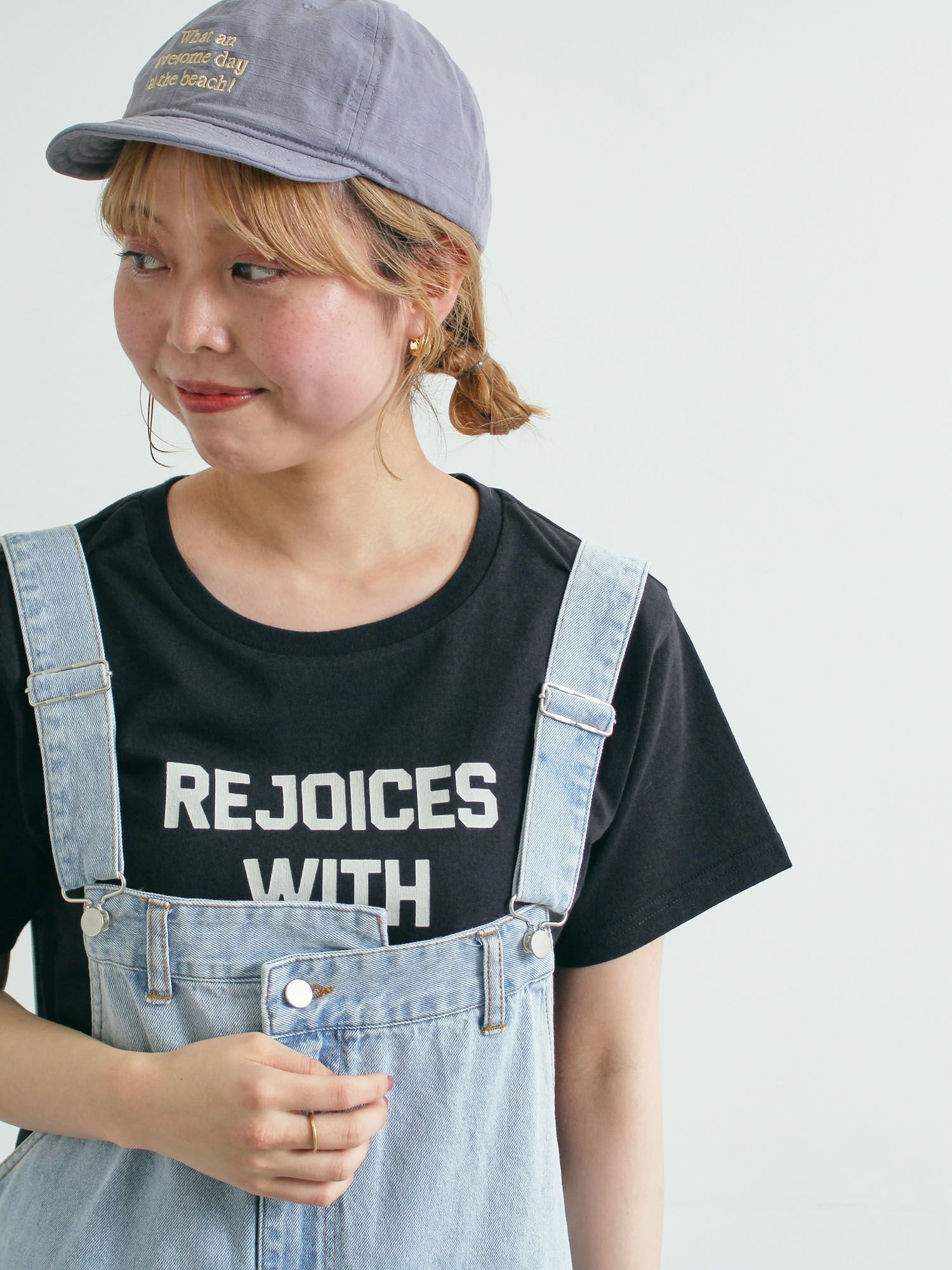 【サマンサモスモス/Samansa Mos2】のロゴプリントTシャツ インテリア・キッズ・メンズ・レディースファッション・服の通販 founy(ファニー) 　ファッション　Fashion　レディースファッション　Fashion for Women　トップス・カットソー　Cut & Sew Tops　シャツ・ブラウス・オフィスカジュアル　Elegant Blouses & Button-Ups　ロングTシャツ・Tシャツ　Longline T-Shirts & Tees　フロント　Front, Front Design　プリント　Print, Printed Pattern　ワンポイント　One Point, Statement Accent　ブラック|ID: prp329100004808092 ipo3291000000034891150