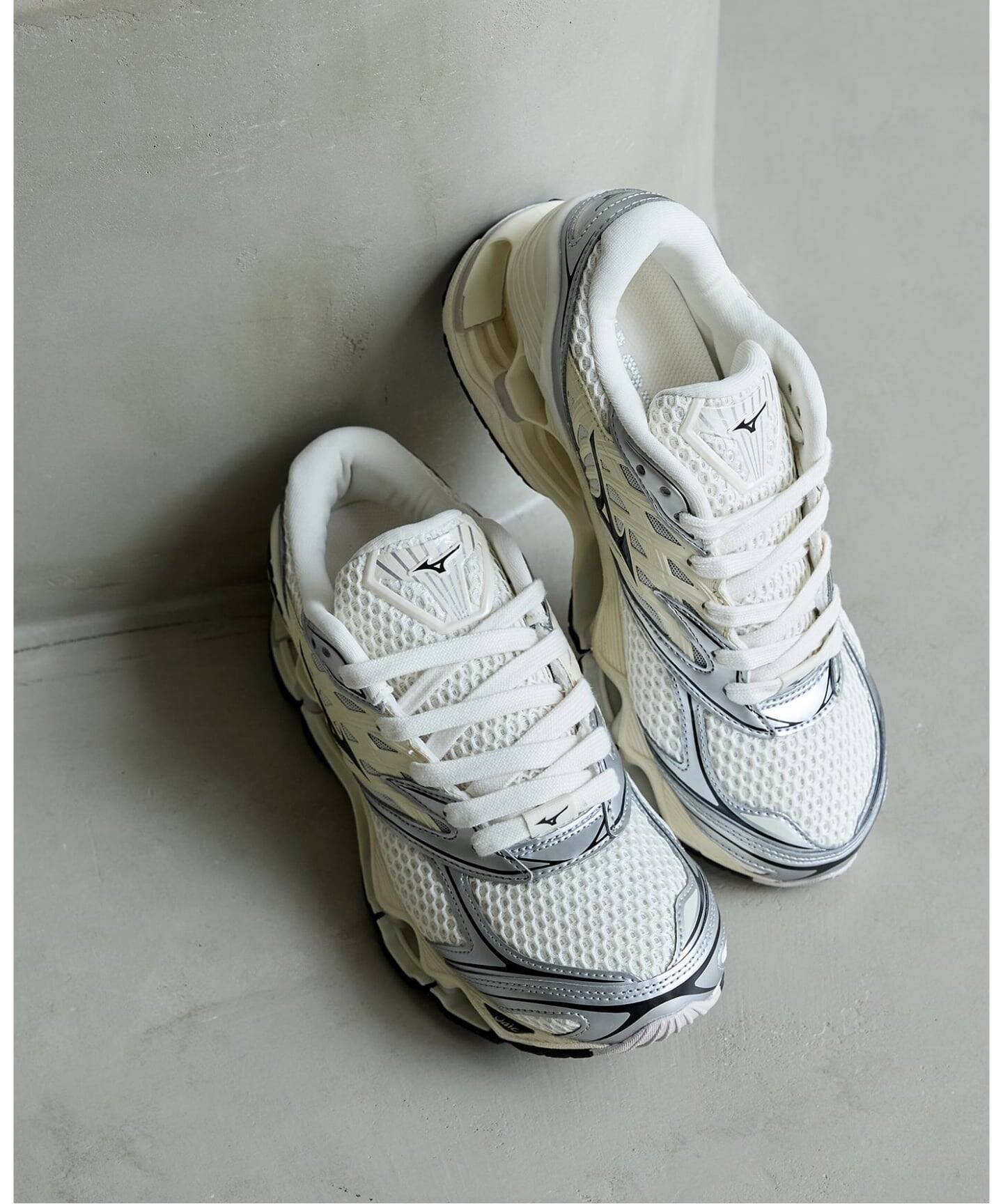 【イエナ/IENA】のMIZUNO/ミズノ Wave Prophecy LS スニーカー D1GA2511 インテリア・キッズ・メンズ・レディースファッション・服の通販 founy(ファニー) 　ファッション　Fashion　レディースファッション　Fashion for Women　コレクション　Collection, Seasonal Line　軽量　Lightweight, Ultra Light　シルバー　Silver, Metallic Silver　スニーカー　Sneakers, Trainers　スポーツ　Sports, Activewear　トレンド　Trend, Trending Now　人気　Popular, Best Seller　プレミアム　Premium, High-End　メッシュ　Mesh, Net Fabric　ワイド　Wide, Wide Fit　ナチュラル|ID: prp329100004808125 ipo3291000000034891573