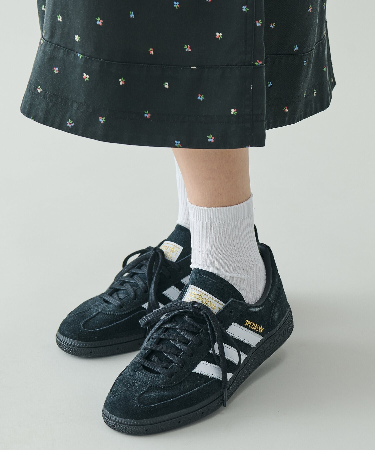 【ビショップ/Bshop】の別注 HANDBALL SPEZIAL WOMEN インテリア・キッズ・メンズ・レディースファッション・服の通販 founy(ファニー) ファッション Fashion レディースファッション Fashion for Women クラシック Classic, Timeless Style シューズ Shoes, Footwear スポーツ Sports, Activewear トレンド Trend, Trending Now バスケット Basket, Basket Bag フィット Fit, Slim Fit 別注 Limited Edition, Custom Order レギュラー Regular, Standard Fit レース Lace, Lace Fabric BLACK|ID: prp329100004808140 ipo3291000000034891680