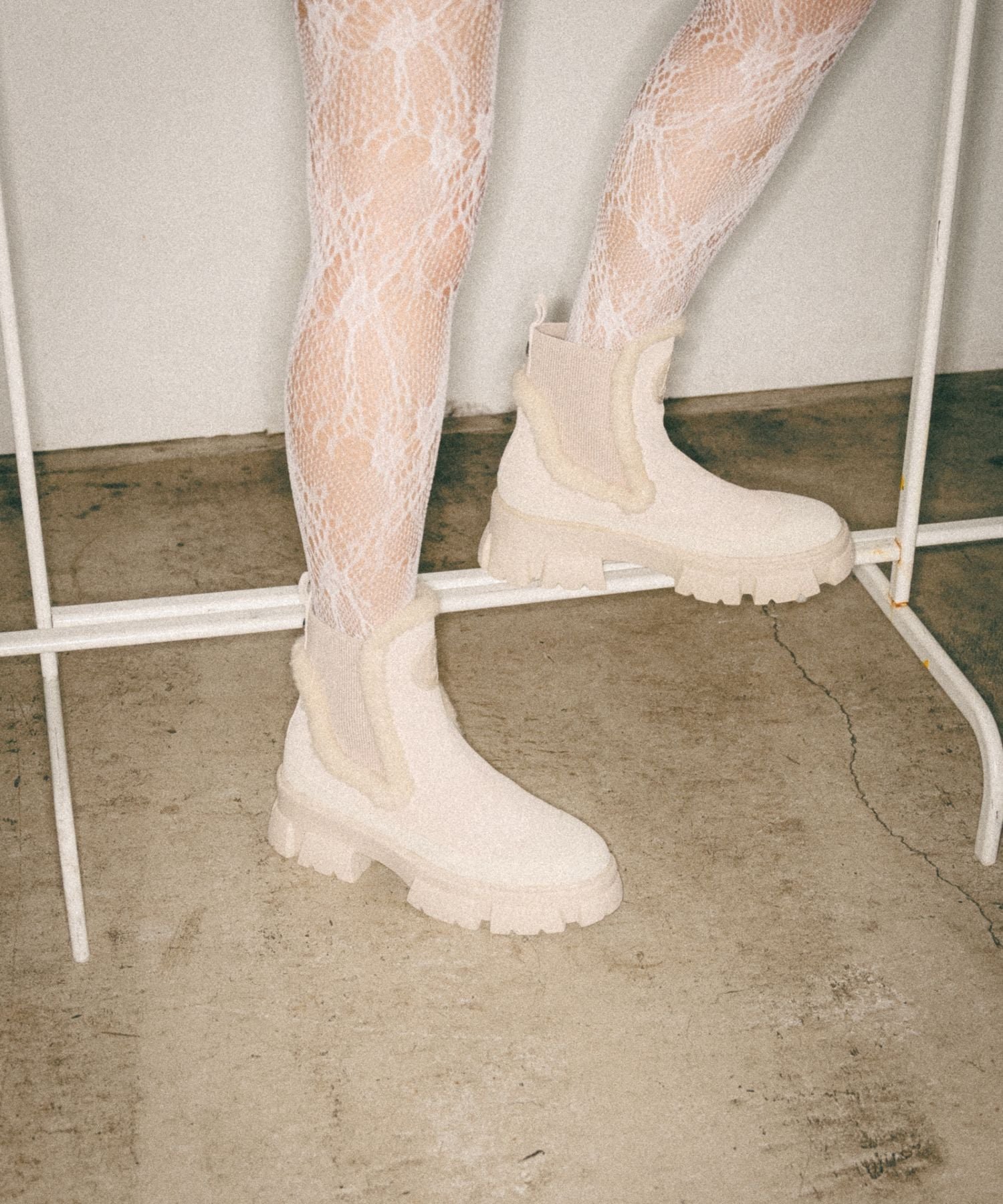 【スティーブマデン/STEVE MADDEN】のスエードチェルシーブーツ インテリア・キッズ・メンズ・レディースファッション・服の通販 founy(ファニー) ファッション Fashion レディースファッション Fashion for Women シューズ Shoes, Footwear トリミング Trimming, Decorative Edge ニューヨーク New York, NYC Style ベーシック Basic, Essential ミュール Mule, Backless Shoes 厚底 Platform Shoes A/W・秋冬 Autumn/Winter サンドスエード|ID: prp329100004808209 ipo3291000000034892240