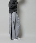 【ナノ ユニバース/nano universe】のベルベッドサイドラインパンツ 人気、トレンドファッション・服の通販 founy(ファニー) ファッション Fashion レディースファッション Fashion for Women パンツ Pants & Trousers セットアップ Set-Up, Coordinated Outfit トレンド Trend, Trending Now ベルベット Velvet, Velvety ベーシック Basic, Essential マニッシュ Mannish, Boyish ルーズ Loose, Oversized ワイド Wide, Wide Fit アウトレット Outlet / Clearance おすすめ Recommended / Our Picks 2025年 2025 2025-2026秋冬・A/W Autumn/Winter 2025–26 AW25–26 thumbnail L.グレー1|ID: prp329100004808316 ipo3291000000034893153