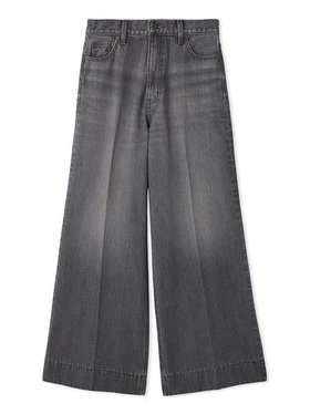 【ミラオーウェン/Mila Owen】のヘムデザインセミフレアデニムパンツ 人気、トレンドファッション・服の通販 founy(ファニー) 雑誌掲載アイテム Magazine Picks & Fashion Features ファッション雑誌 Fashion Magazines ジゼル GISELe ファッション Fashion レディースファッション Fashion for Women パンツ Pants & Trousers デニムパンツ・ジーンズ・美脚デニム Denim Jeans & Pants ヴィンテージ Vintage Style スウェット / スエット Sweatshirt, Sweatwear ストーン Stone, Gem-Like スマート Smart, Elegant センター Center, Center Line 雑誌 Magazine, Fashion Magazine デニム Denim, Jeans Material 2月号 February Issue, Feb. Edition フレア Flare, Flared |ID:prp329100004808364