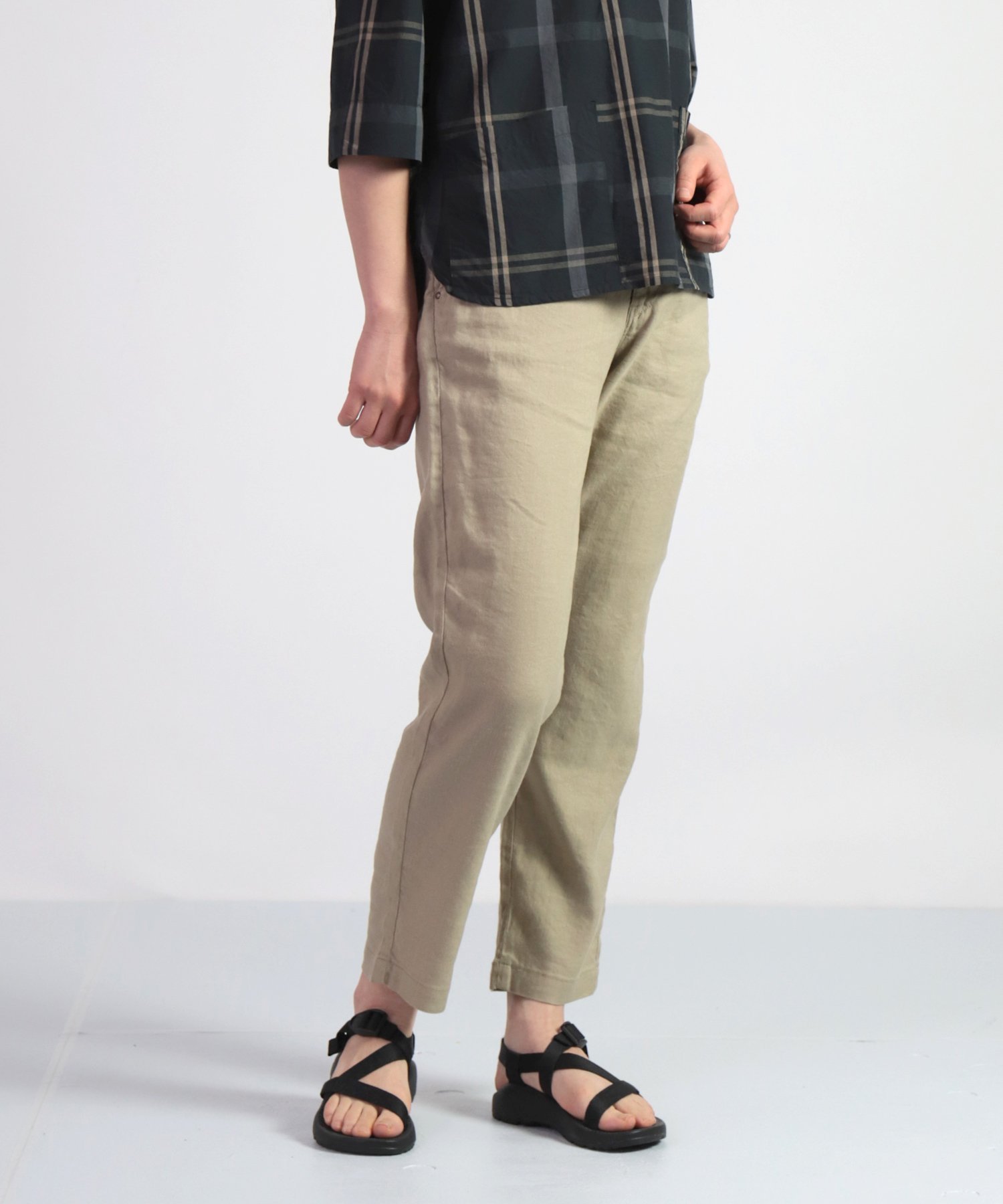 【ドミンゴ/DOMINGO】の麻レーヨンストレッチ リラックストラウザー インテリア・キッズ・メンズ・レディースファッション・服の通販 founy(ファニー) 　ファッション　Fashion　レディースファッション　Fashion for Women　春　Spring　ストレッチ　Stretch, Stretchy Fabric　とろみ　Fluid, Flowy Fabric　テーパード　Tapered, Tapered Pants　定番　Standard, Basic Item　バランス　Balance, Style Balance　フロント　Front, Front Design　ベーシック　Basic, Essential　ポケット　Pocket, Pocket Detail　リネン　Linen, Linen Fabric　リラックス　Relax, Relaxed Fit　S/S・春夏　SS, Spring/Summer, Warm Season　おすすめ　Recommended / Our Picks　夏　Summer　ベージュ|ID: prp329100004808372 ipo3291000000034893669