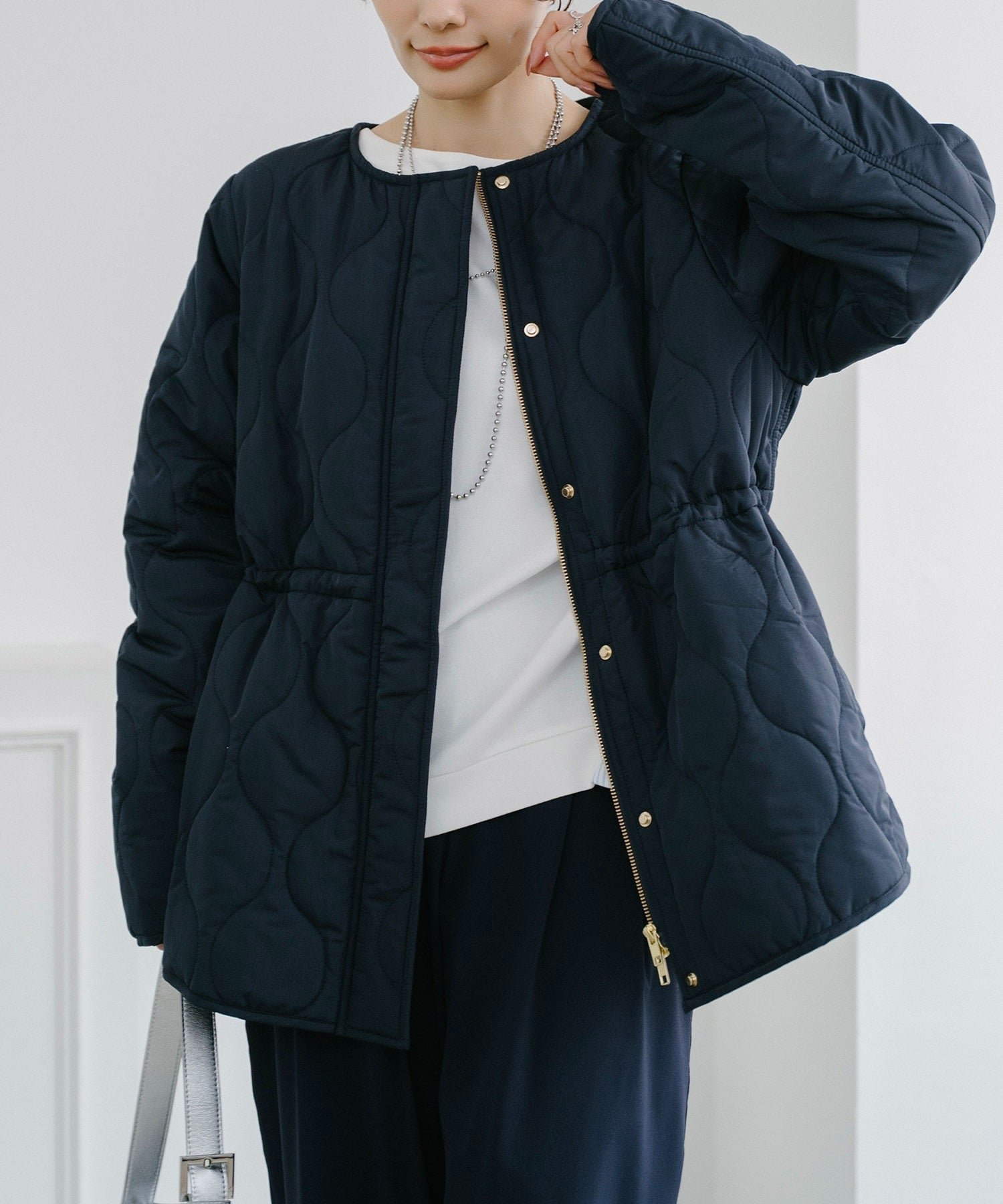 【スタイルドア/STYLEDOOR】のキルティングノーカラーハーフコート インテリア・キッズ・メンズ・レディースファッション・服の通販 founy(ファニー) ファッション Fashion レディースファッション Fashion for Women アウター Coat / Outerwear Collection コート・ロングコート・ピーコート Long Coats, Peacoats & More おすすめ Recommended / Our Picks キルティング Quilted, Quilting クール Cool, Chic シンプル Simple, Minimal ジャケット Jacket, Outerwear ハーフ Half, Half-Length フェミニン Feminine, Girly フレア Flare, Flared ボトム Bottoms, Lower Wear ワイド Wide, Wide Fit 春 Spring 防寒 Cold Protection, Winter-Ready ネイビー|ID: prp329100004808476 ipo3291000000034894777