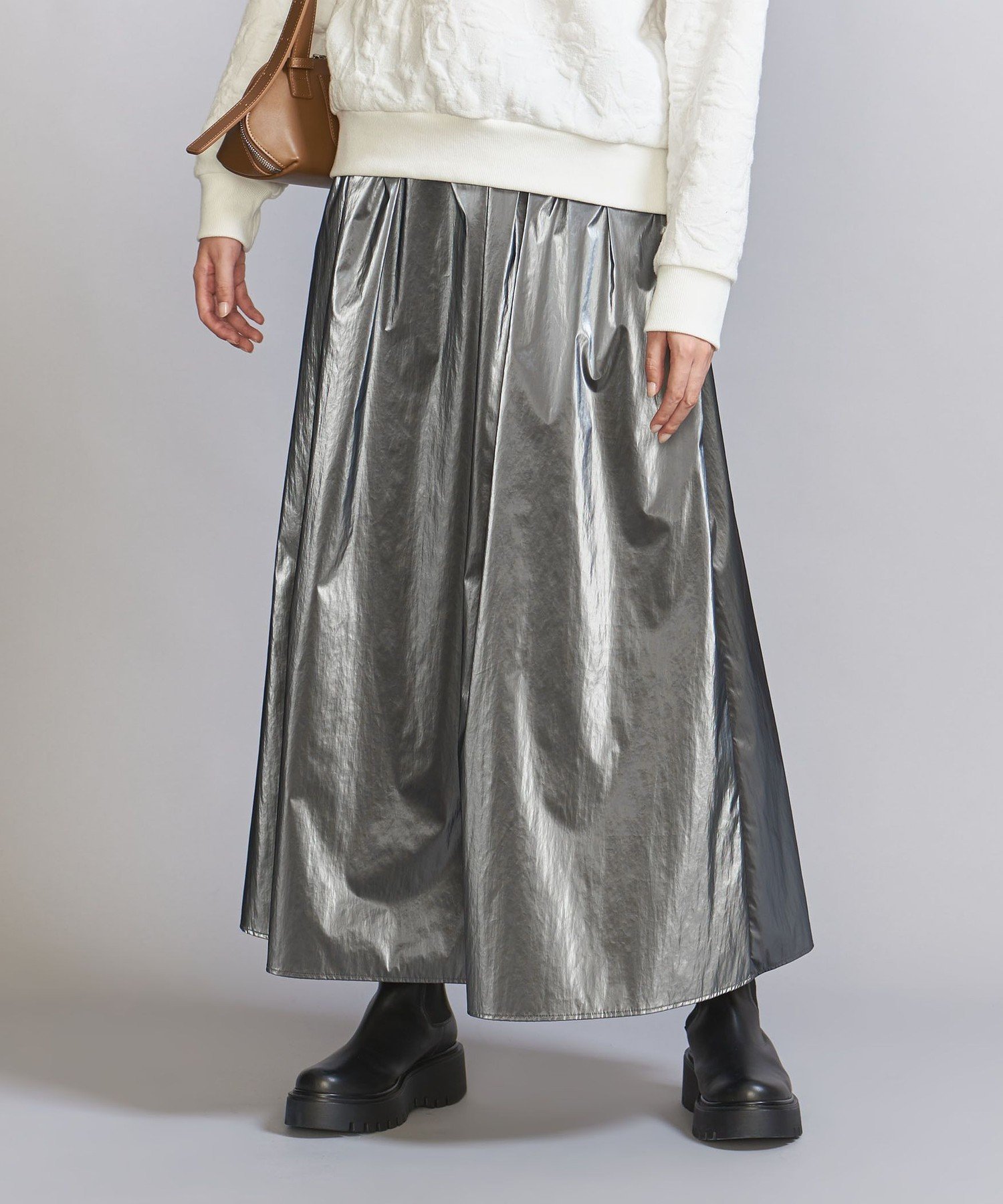 【ユナイテッドアローズ/UNITED ARROWS】のナイロンコーティング ギャザー フレアスカート インテリア・キッズ・メンズ・レディースファッション・服の通販 founy(ファニー) ファッション Fashion レディースファッション Fashion for Women スカート Skirts Aライン・フレアスカート A-Line & Flared Skirts ギャザー Gathered, Ruffled コンパクト Compact, Small Size コーティング Coating, Coated Finish シルバー Silver, Metallic Silver フレア Flare, Flared ポケット Pocket, Pocket Detail 半袖 Short Sleeve, Half Sleeve リラックス Relax, Relaxed Fit アウトレット Outlet / Clearance おすすめ Recommended / Our Picks SILVER|ID: prp329100004808512 ipo3291000000034895189