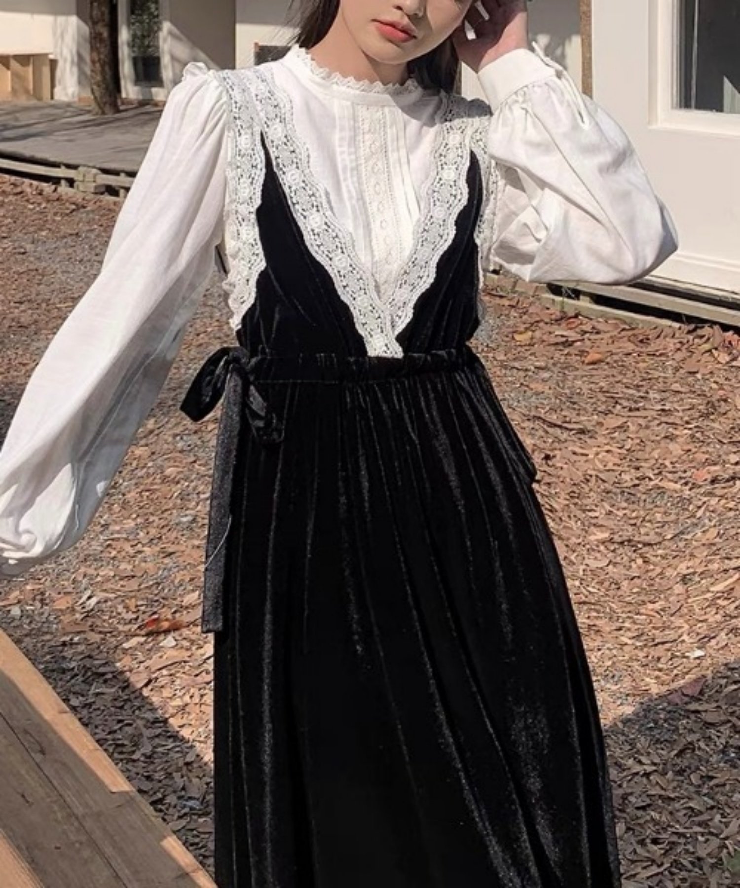 【ディアベル/DIAVEL】のベルベットレースワンピース インテリア・キッズ・メンズ・レディースファッション・服の通販 founy(ファニー) 　ファッション　Fashion　レディースファッション　Fashion for Women　ワンピース　Dresses　インナー　Innerwear　エレガント 上品　Elegant　キャミワンピース　Cami Dress, Slip Dress　ジャケット　Jacket, Outerwear　タートルネック　Turtleneck, High Neck　ベルベット　Velvet, Velvety　ベロア　Velour, Soft Velvet　レース　Lace, Lace Fabric　ブラック|ID: prp329100004808880 ipo3291000000034900072