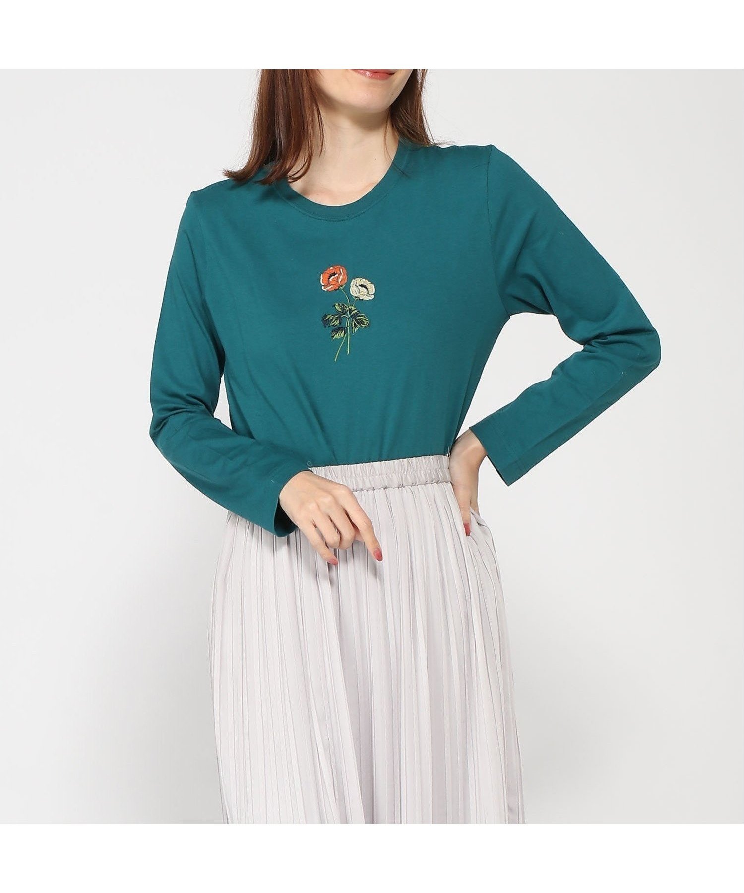 【スーパーハッカ/SUPER HAKKA】の30/-天竺 花のワルツ刺繍ロングスリーブカットソー インテリア・キッズ・メンズ・レディースファッション・服の通販 founy(ファニー) ファッション Fashion レディースファッション Fashion for Women トップス・カットソー Cut & Sew Tops カットソー・ベーシックTシャツ Cut-and-Sewn Tops / Stretch Tees & Basics フロント Front, Front Design グリーン|ID: prp329100004808999 ipo3291000000034901138