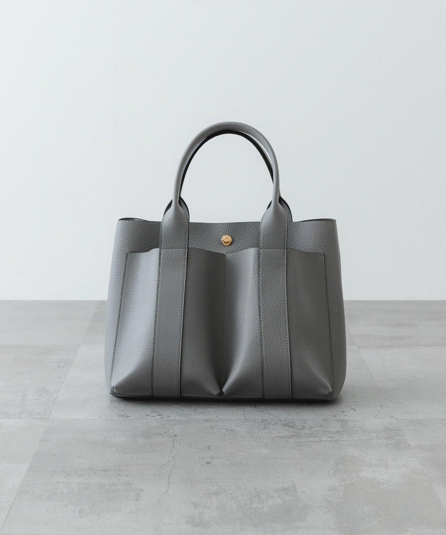 【ロデスコ/RODE SKO / URBAN RESEARCH】のダブルポケットトートバッグ インテリア・キッズ・メンズ・レディースファッション・服の通販 founy(ファニー) 　ファッション　Fashion　レディースファッション　Fashion for Women　バッグ　Bags　ダブル　Double, Double-Breasted　デニム　Denim, Jeans Material　定番　Standard, Basic Item　人気　Popular, Best Seller　フロント　Front, Front Design　ポケット　Pocket, Pocket Detail　ポーチ　Pouch, Small Case　S/S・春夏　SS, Spring/Summer, Warm Season　おすすめ　Recommended / Our Picks　夏　Summer　ビジネス 仕事 通勤　Business / Work / Commuting　2025年　2025　2025春夏・S/S　Spring/Summer 2025 SS25　GRAY|ID: prp329100004809056 ipo3291000000034901548