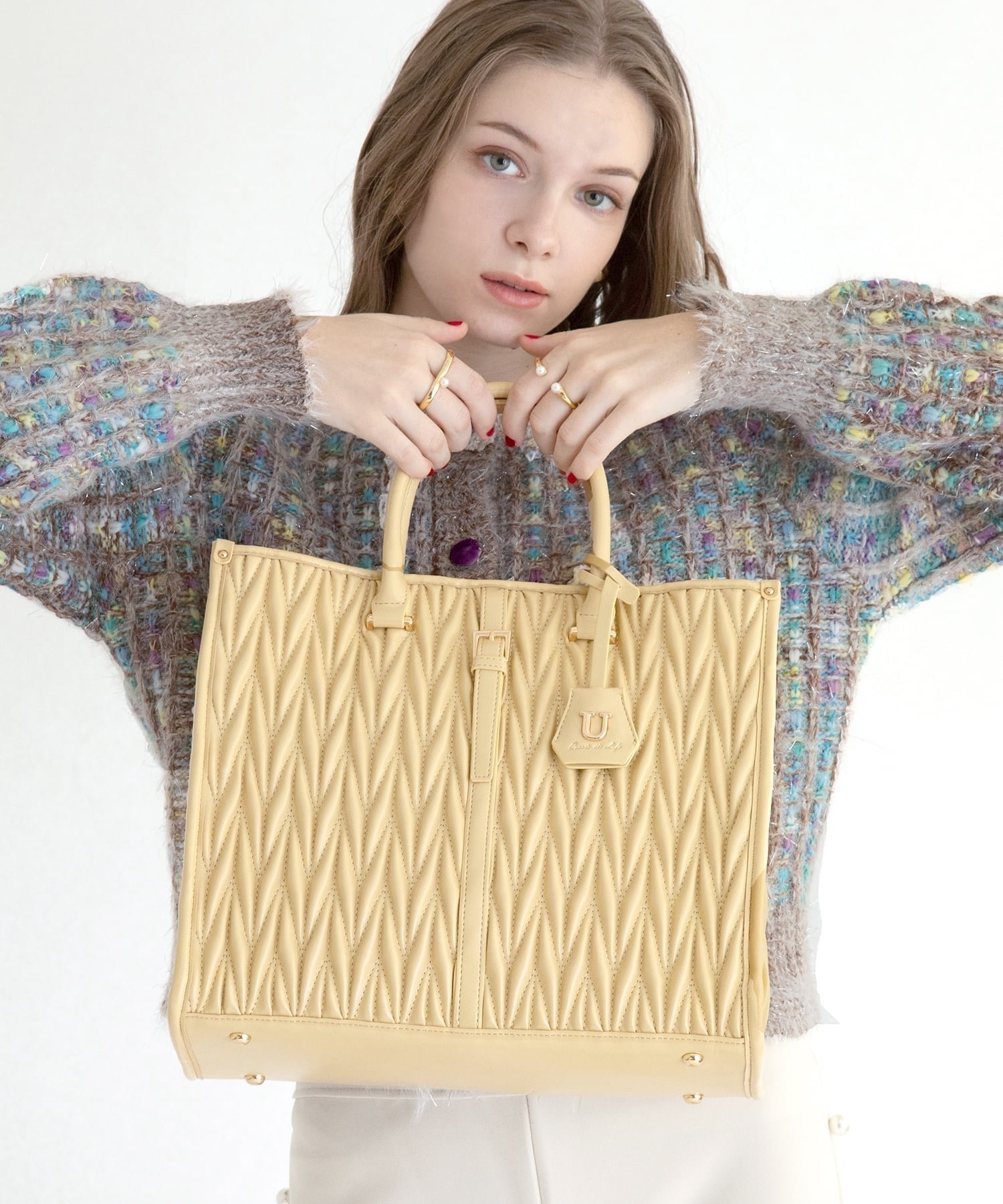 【イストワール/Histoire】のHistoire-U/Histoire-U/Mou Juliangle【ムー ジュリアングル】トートバッグ Lサイズ インテリア・キッズ・メンズ・レディースファッション・服の通販 founy(ファニー) ファッション Fashion レディースファッション Fashion for Women バッグ Bags イエロー Yellow コンパクト Compact, Small Size ショルダー Shoulder, Shoulder Strap シルバー Silver, Metallic Silver 財布 Wallet, Purse デニム Denim, Jeans Material ポケット Pocket, Pocket Detail 夏 Summer エレガント 上品 Elegant ビジネス 仕事 通勤 Business / Work / Commuting 2025年 2025 2025-2026秋冬・A/W Autumn/Winter 2025–26 AW25–26 GYE|ID: prp329100004809072 ipo3291000000034901662