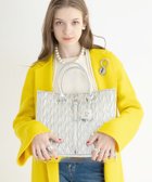 【イストワール/Histoire】のHistoire-U/Histoire-U/Mou Juliangle【ムー ジュリアングル】トートバッグ Lサイズ 人気、トレンドファッション・服の通販 founy(ファニー) ファッション Fashion レディースファッション Fashion for Women バッグ Bags イエロー Yellow コンパクト Compact, Small Size ショルダー Shoulder, Shoulder Strap シルバー Silver, Metallic Silver 財布 Wallet, Purse デニム Denim, Jeans Material ポケット Pocket, Pocket Detail 夏 Summer エレガント 上品 Elegant ビジネス 仕事 通勤 Business / Work / Commuting 2025年 2025 2025-2026秋冬・A/W Autumn/Winter 2025–26 AW25–26 thumbnail SV|ID: prp329100004809072 ipo3291000000034901665