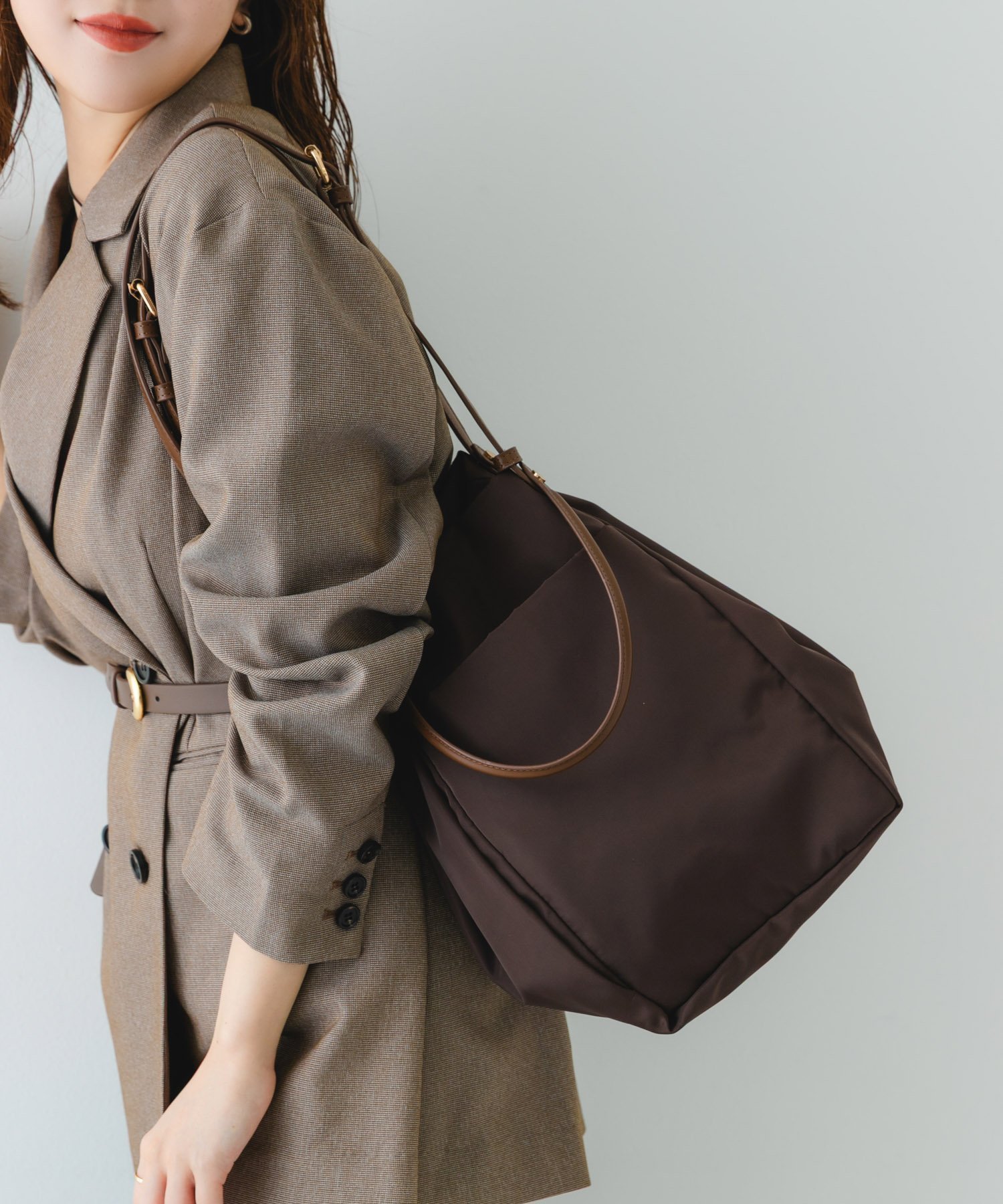 【ロデスコ/RODE SKO / URBAN RESEARCH】の撥水2WAYハンドルバッグ 人気、トレンドファッション・服の通販 founy(ファニー) 　ファッション　Fashion　レディースファッション　Fashion for Women　バッグ　Bags　2025年　2025　2025-2026秋冬・A/W　Autumn/Winter 2025–26 AW25–26　冬　Winter / This Winter　おすすめ　Recommended / Our Picks　シンプル　Simple, Minimal　ジャケット　Jacket, Outerwear　ポケット　Pocket, Pocket Detail　マグネット　Magnet, Magnetic Closure　エレガント 上品　Elegant　A/W・秋冬　Autumn/Winter　 other-1|ID: prp329100004809098 ipo3291000000034901837