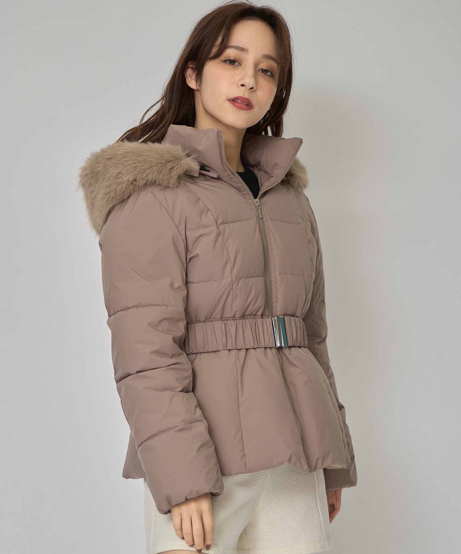 【レディアゼル/REDYAZEL】のベルトデザインキルティングファイバーダウンジャケット インテリア・キッズ・メンズ・レディースファッション・服の通販 founy(ファニー) ファッション Fashion レディースファッション Fashion for Women アウター Coat / Outerwear Collection レディースジャケット・軽アウター Jackets ベルト&ウエストマーク Belts & Waist Accessories ダウン Down, Puffer ペプラム Peplum, Flared Hem リアル Real, Realistic 冬 Winter / This Winter おすすめ Recommended / Our Picks エレガント 上品 Elegant 茶系幾何、パネル柄|ID: prp329100004809126 ipo3291000000034902026