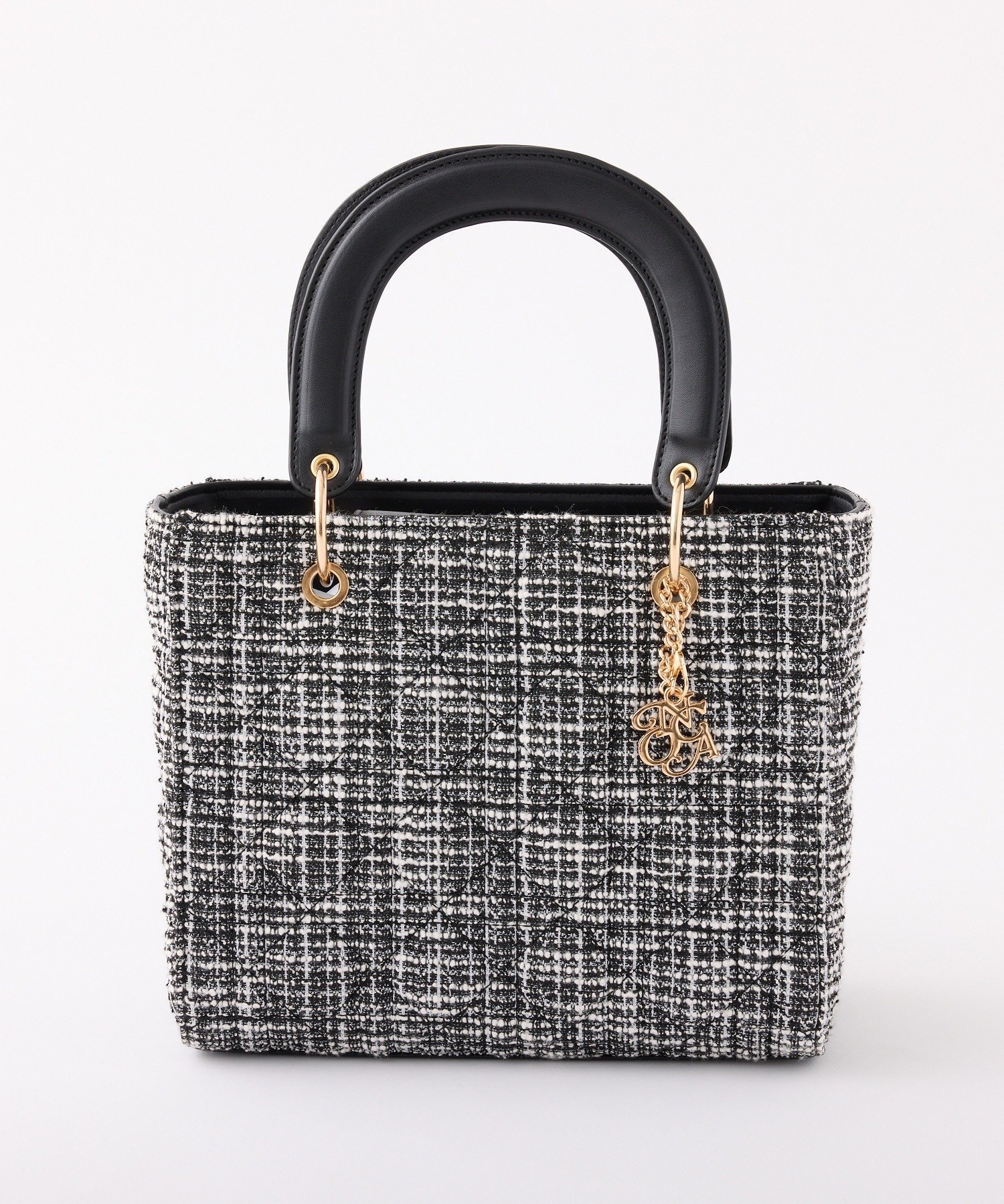 【ナイスクラップ/NICE CLAUP】のキルティングミニトートバッグ インテリア・キッズ・メンズ・レディースファッション・服の通販 founy(ファニー) ファッション Fashion レディースファッション Fashion for Women バッグ Bags おすすめ Recommended / Our Picks ギフト プレゼント Gift / Present ショルダー Shoulder, Shoulder Strap ツイード Twill, Twill Weave フロント Front, Front Design ポケット Pocket, Pocket Detail モチーフ Motif, Design Theme その他1|ID: prp329100004809160 ipo3291000000034902266