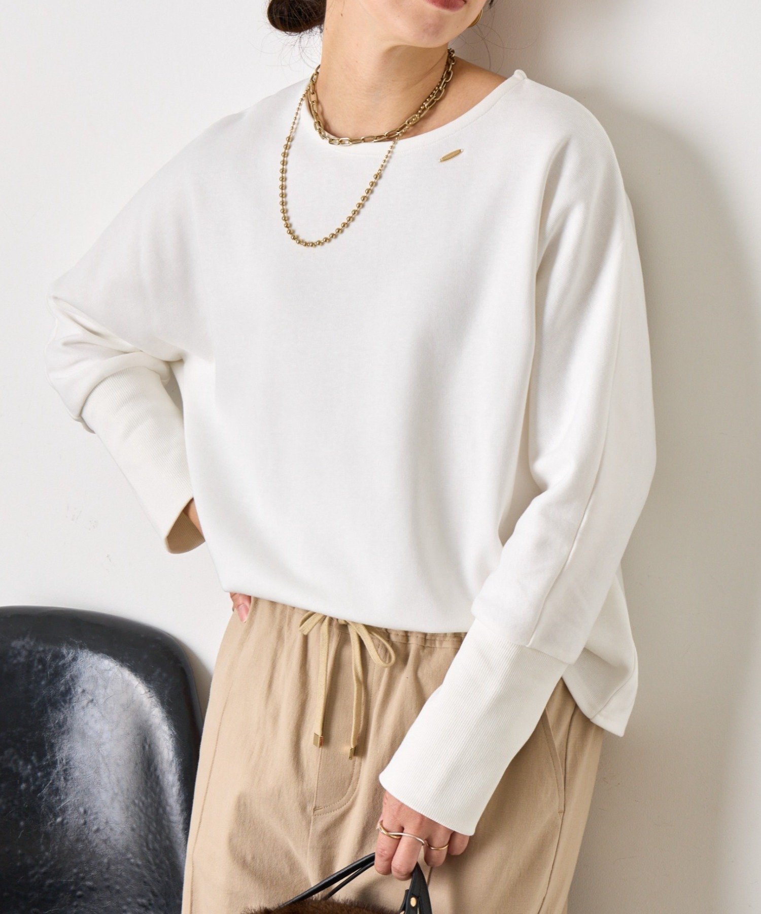 【ジェナ エスパス メルヴェイユ/Jena espace merveilleux】の【後ろ姿で差をつける】ドルマンバックジッププルオーバー 人気、トレンドファッション・服の通販 founy(ファニー) 　ファッション　Fashion　レディースファッション　Fashion for Women　トップス・カットソー　Cut & Sew Tops　カジュアルプルオーバー・ニットトップス　Pullovers & Knit Tops / Casual Pullovers　バッグ　Bags　ジップ　Zip, Zipper　スマート　Smart, Elegant　プレート　Plate, Dish　再入荷　Restock / Back in Stock　おすすめ　Recommended / Our Picks　エレガント 上品　Elegant　 other-1|ID: prp329100004809170 ipo3291000000034902316