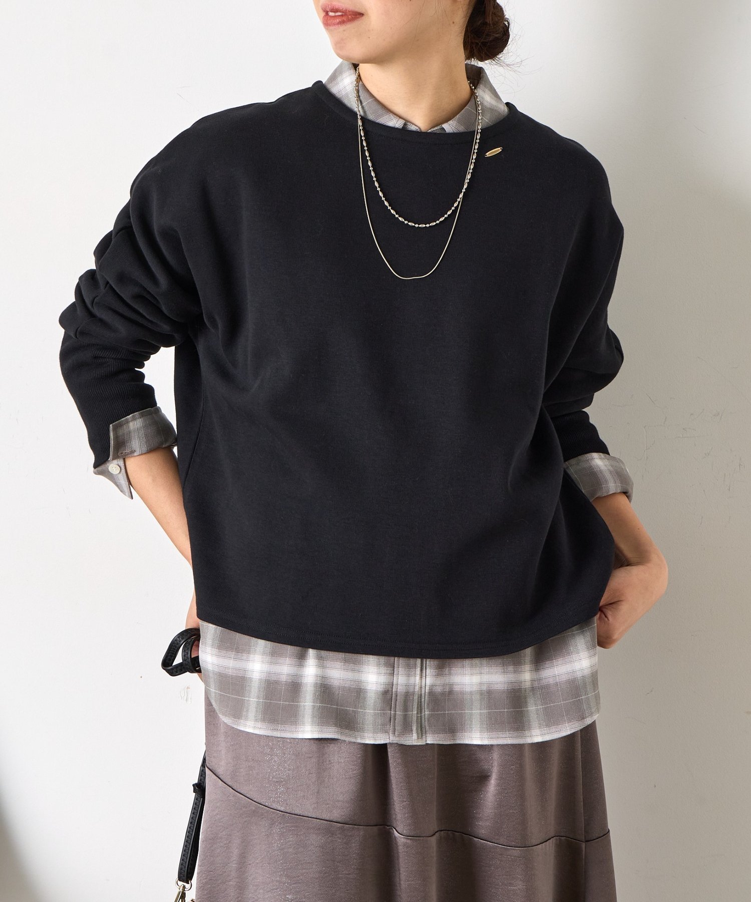 【ジェナ エスパス メルヴェイユ/Jena espace merveilleux】の【後ろ姿で差をつける】ドルマンバックジッププルオーバー インテリア・キッズ・メンズ・レディースファッション・服の通販 founy(ファニー) 　ファッション　Fashion　レディースファッション　Fashion for Women　トップス・カットソー　Cut & Sew Tops　カジュアルプルオーバー・ニットトップス　Pullovers & Knit Tops / Casual Pullovers　バッグ　Bags　ジップ　Zip, Zipper　スマート　Smart, Elegant　プレート　Plate, Dish　再入荷　Restock / Back in Stock　おすすめ　Recommended / Our Picks　エレガント 上品　Elegant　ブラック|ID: prp329100004809170 ipo3291000000034902320