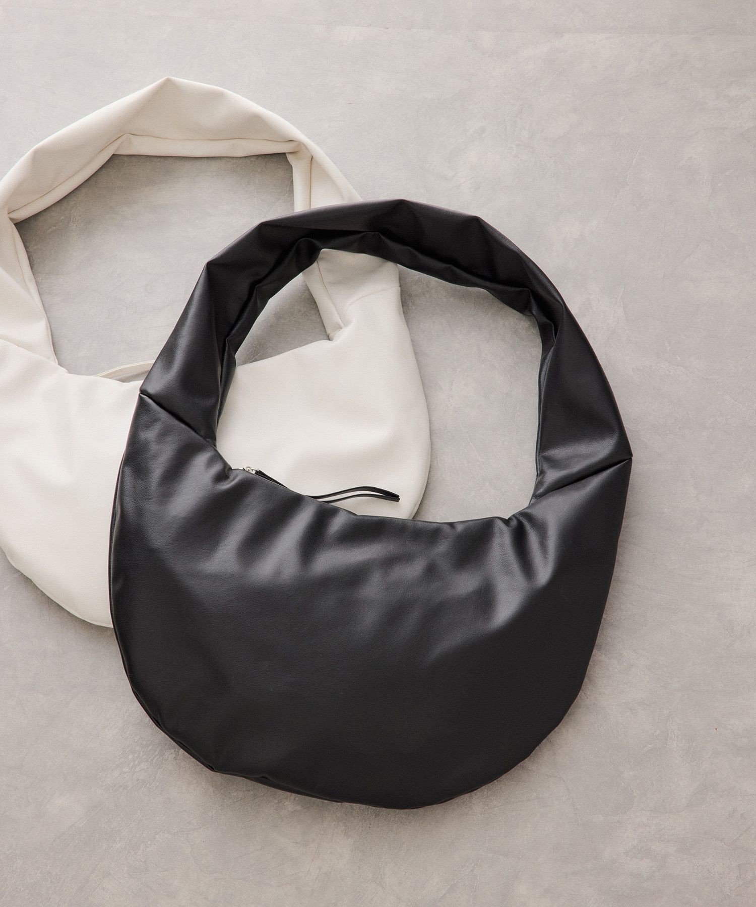 【アダム エ ロペ/ADAM ET ROPE'】のボディショルダーバッグ インテリア・キッズ・メンズ・レディースファッション・服の通販 founy(ファニー) 　ファッション　Fashion　レディースファッション　Fashion for Women　バッグ　Bags　2026年　2026　ショルダー　Shoulder, Shoulder Strap　フェイクレザー　Faux Leather, PU Leather　ポケット　Pocket, Pocket Detail　傘　Umbrella, Parasol　財布　Wallet, Purse　軽量　Lightweight, Ultra Light　ブラック(01)|ID: prp329100004809182 ipo3291000000034902361