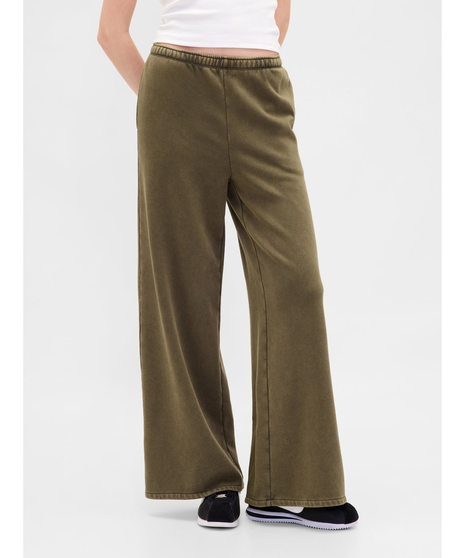 【ギャップ/GAP】のヴィンテージソフト バギー ワイド スウェットパンツ インテリア・キッズ・メンズ・レディースファッション・服の通販 founy(ファニー) ファッション Fashion レディースファッション Fashion for Women パンツ Pants & Trousers ドローコード Drawcord, Drawstring Cord ワイド Wide, Wide Fit BLACK_MOSS_WASH|ID: prp329100004809298 ipo3291000000034903372