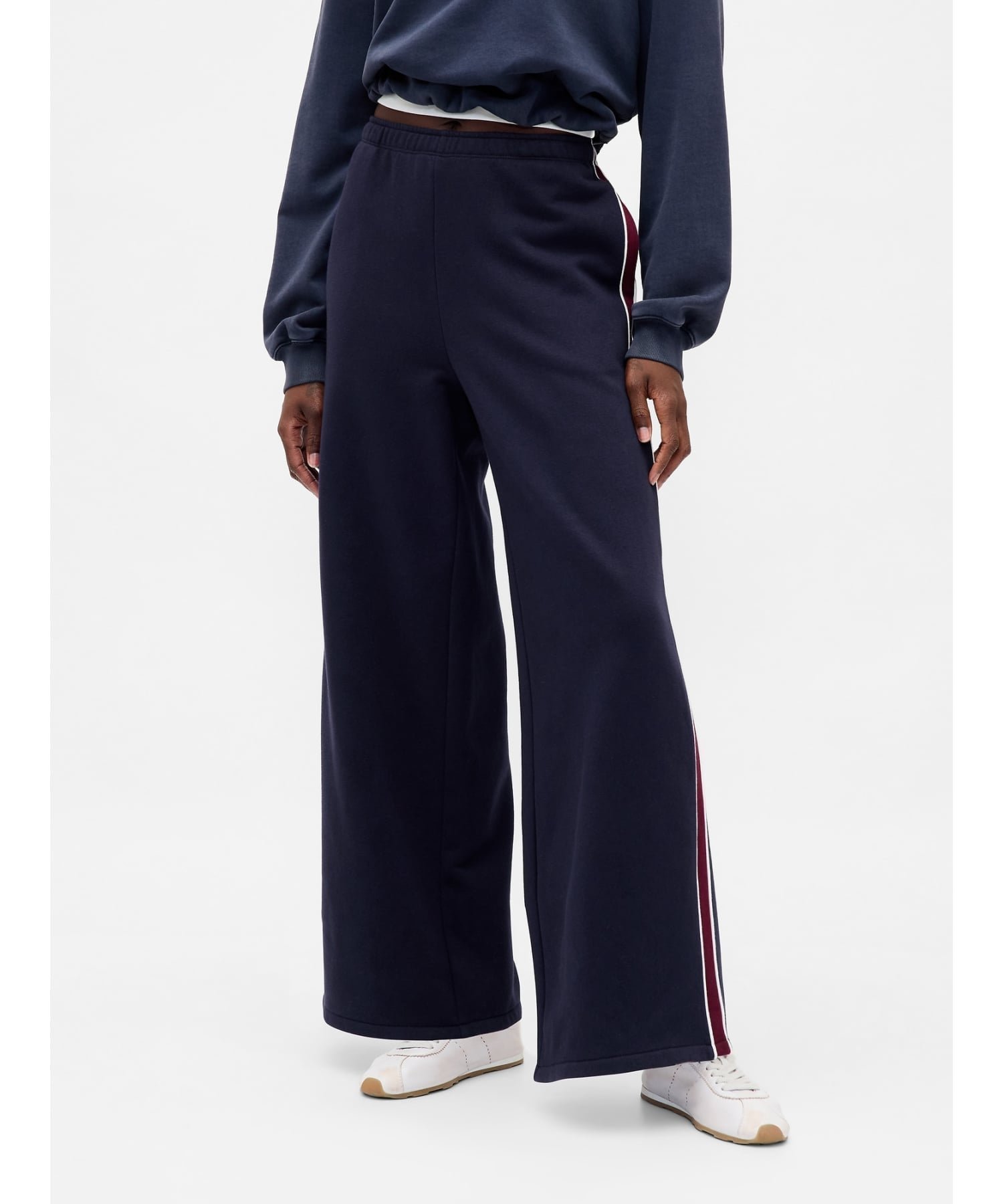 【ギャップ/GAP】のヴィンテージソフト バギー ワイド スウェットパンツ インテリア・キッズ・メンズ・レディースファッション・服の通販 founy(ファニー) ファッション Fashion レディースファッション Fashion for Women パンツ Pants & Trousers ドローコード Drawcord, Drawstring Cord ワイド Wide, Wide Fit NAVY_UNIFORM_STRIPE|ID: prp329100004809298 ipo3291000000034903375