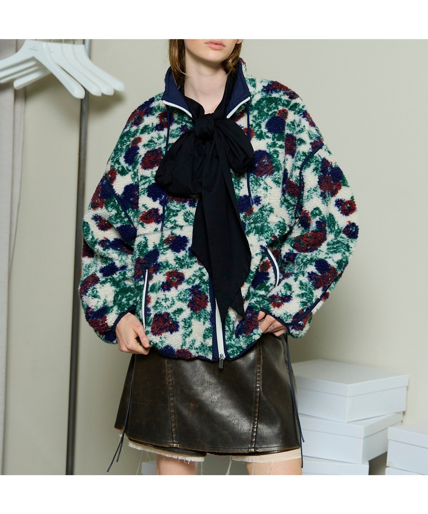 【メゾンスペシャル/MAISON SPECIAL】のボアブルゾン インテリア・キッズ・メンズ・レディースファッション・服の通販 founy(ファニー) 　ファッション　Fashion　レディースファッション　Fashion for Women　アウター　Coat / Outerwear Collection　ブルゾンジャケット・スポーティアウター　Blouson Jackets　シリコン　Silicone, Silicone Material　スポーティ　Sporty, Casual Athletic　ハイネック　High Neck, Mock Neck　パターン　Pattern, Design Print　フラワー　Flower, Floral　ブルゾン　Blouson, Bomber Jacket　冬　Winter / This Winter　無地　Plain, Solid Color　防寒　Cold Protection, Winter-Ready　IVR|ID: prp329100004809317 ipo3291000000034903601