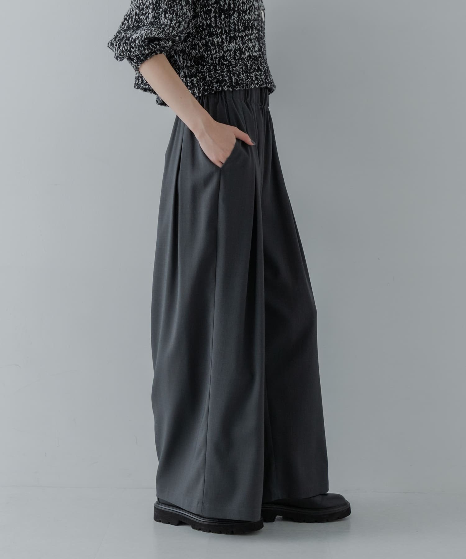 【アーバンリサーチ/URBAN RESEARCH】のストレッチタックギャザーワイドパンツ 人気、トレンドファッション・服の通販 founy(ファニー) ファッション Fashion レディースファッション Fashion for Women パンツ Pants & Trousers ギャザー Gathered, Ruffled コンパクト Compact, Small Size ショート Short, Short Length 人気 Popular, Best Seller リブニット Rib Knit, Ribbed Knit ワイド Wide, Wide Fit A/W・秋冬 Autumn/Winter 冬 Winter / This Winter 2025年 2025 2025-2026秋冬・A/W Autumn/Winter 2025–26 AW25–26 other-1|ID: prp329100004809342 ipo3291000000034903825