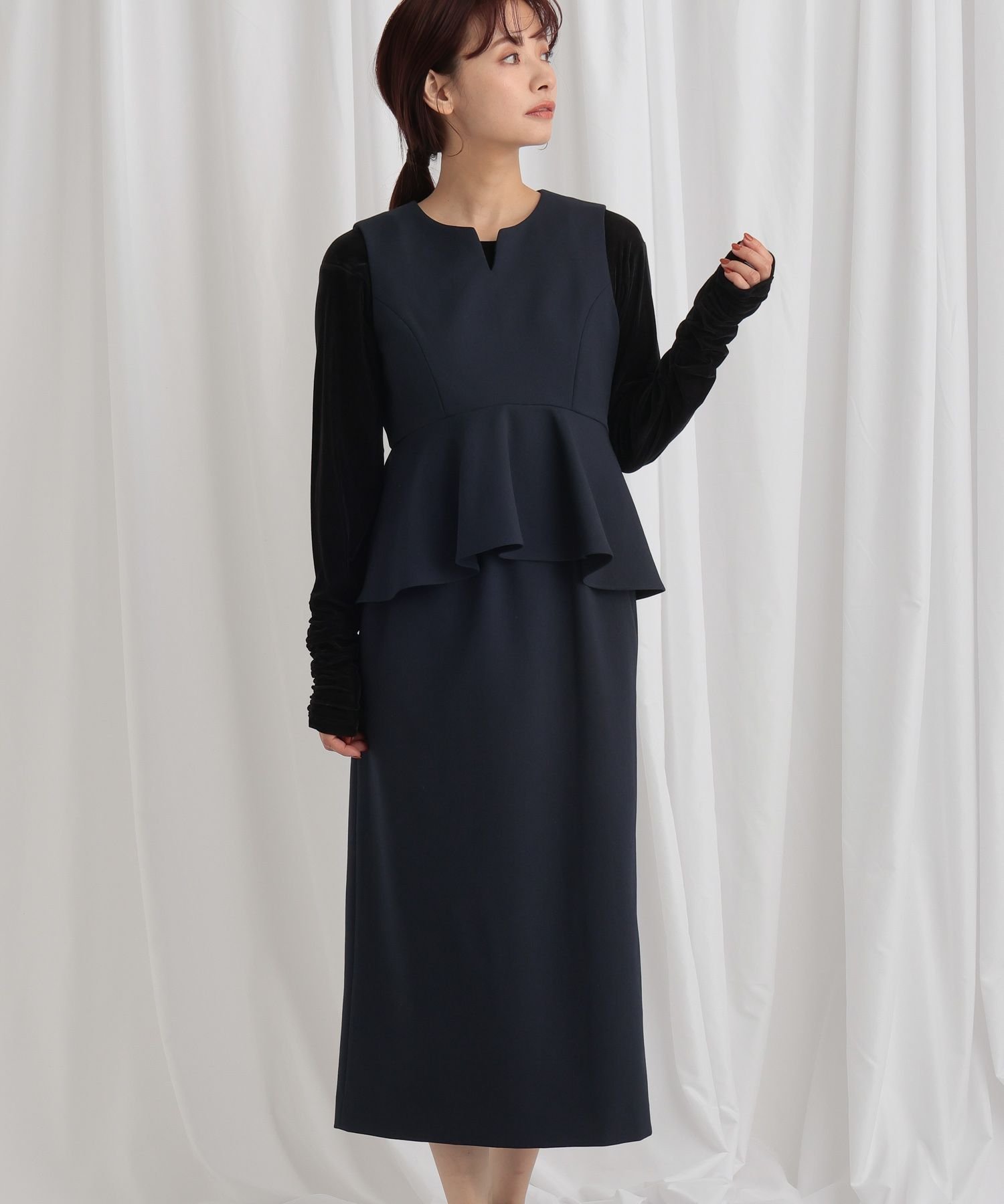 【ミスティ ウーマン/mysty woman】のペプラム切り替えノースリワンピ インテリア・キッズ・メンズ・レディースファッション・服の通販 founy(ファニー) 　ファッション　Fashion　レディースファッション　Fashion for Women　ワンピース　Dresses　おすすめ　Recommended / Our Picks　インナー　Innerwear　カーディガン　Cardigan, Knitwear　ジャケット　Jacket, Outerwear　スリット　Slit, Slit Detail　セットアップ　Set-Up, Coordinated Outfit　セレモニー　Ceremony　ダウン　Down, Puffer　ペプラム　Peplum, Flared Hem　ネイビー|ID: prp329100004809368 ipo3291000000034904051