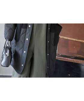 【アールピーエス/rps】のボア*ウェーブキルト切替ノーカラーコート 人気、トレンドファッション・服の通販 founy(ファニー) ファッション Fashion レディースファッション Fashion for Women アウター Coat / Outerwear Collection コート・ロングコート・ピーコート Long Coats, Peacoats & More キルティング Quilted, Quilting キルト Quilt, Quilted Fabric フロント Front, Front Design モコモコ Fuzzy, Fluffy ロング Long, Long-Length エレガント 上品 Elegant 再入荷 Restock / Back in Stock 切替 Switching, Contrast Panel |ID:prp329100004809387