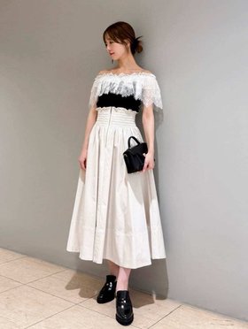 【スナイデル/SNIDEL】 フロントジップフレアスカート人気、トレンドファッション・服の通販 founy(ファニー) ファッション Fashion レディースファッション Fashion for Women スカート Skirts Aライン・フレアスカート A-Line & Flared Skirts ウェーブ Wavy Pattern シャーリング Shirring, Ruched ジップ Zip, Zipper ストレート Straight, Straight Cut スマート Smart, Elegant タフタ Taffeta, Structured Fabric フィット Fit, Slim Fit フレア Flare, Flared フロント Front, Front Design ロング Long, Long-Length おすすめ Recommended / Our Picks |ID:prp329100004809416